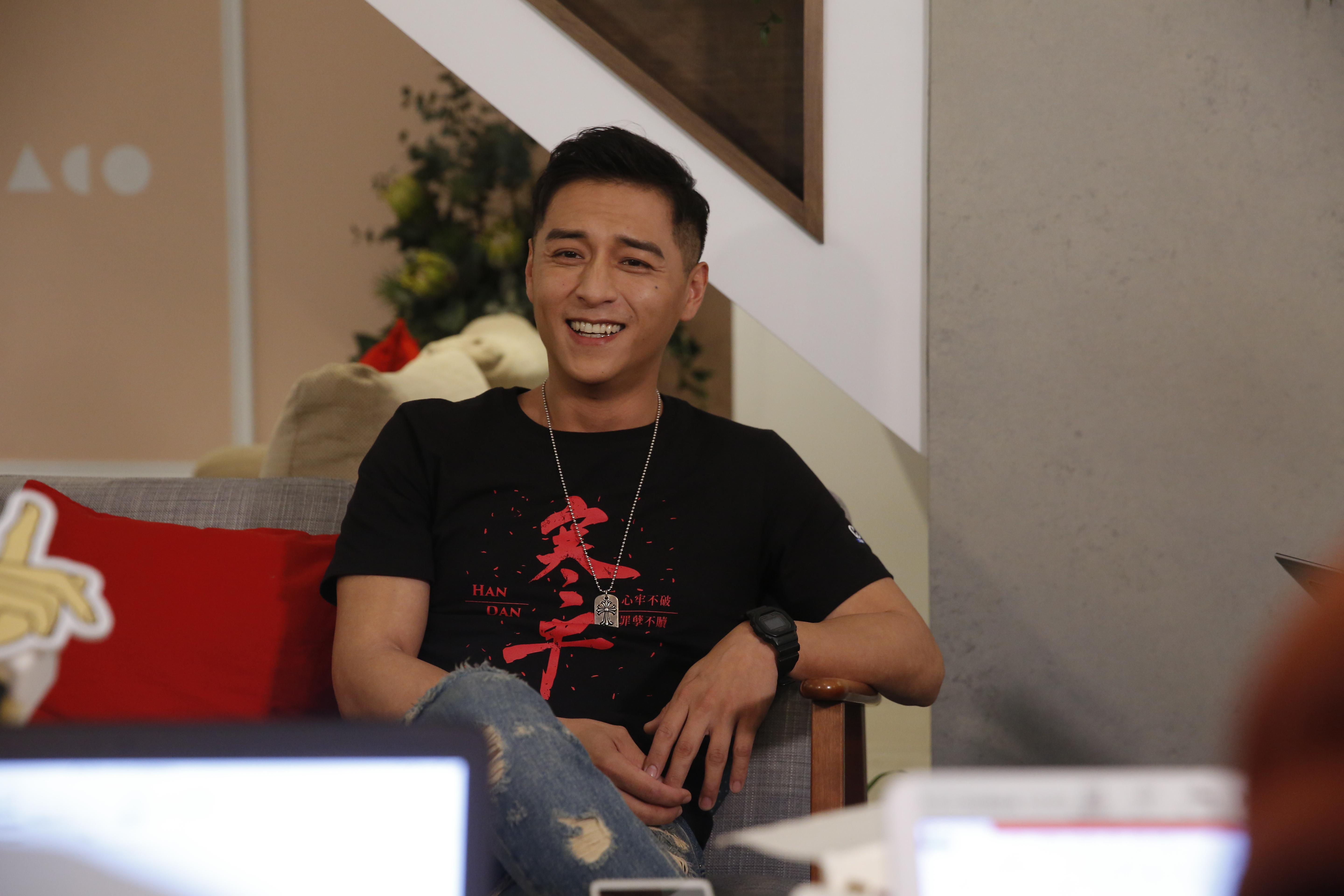 鄭人碩爆發婚變後首次面對媒體，面對八卦緋聞他沒有躲避，侃侃而談。