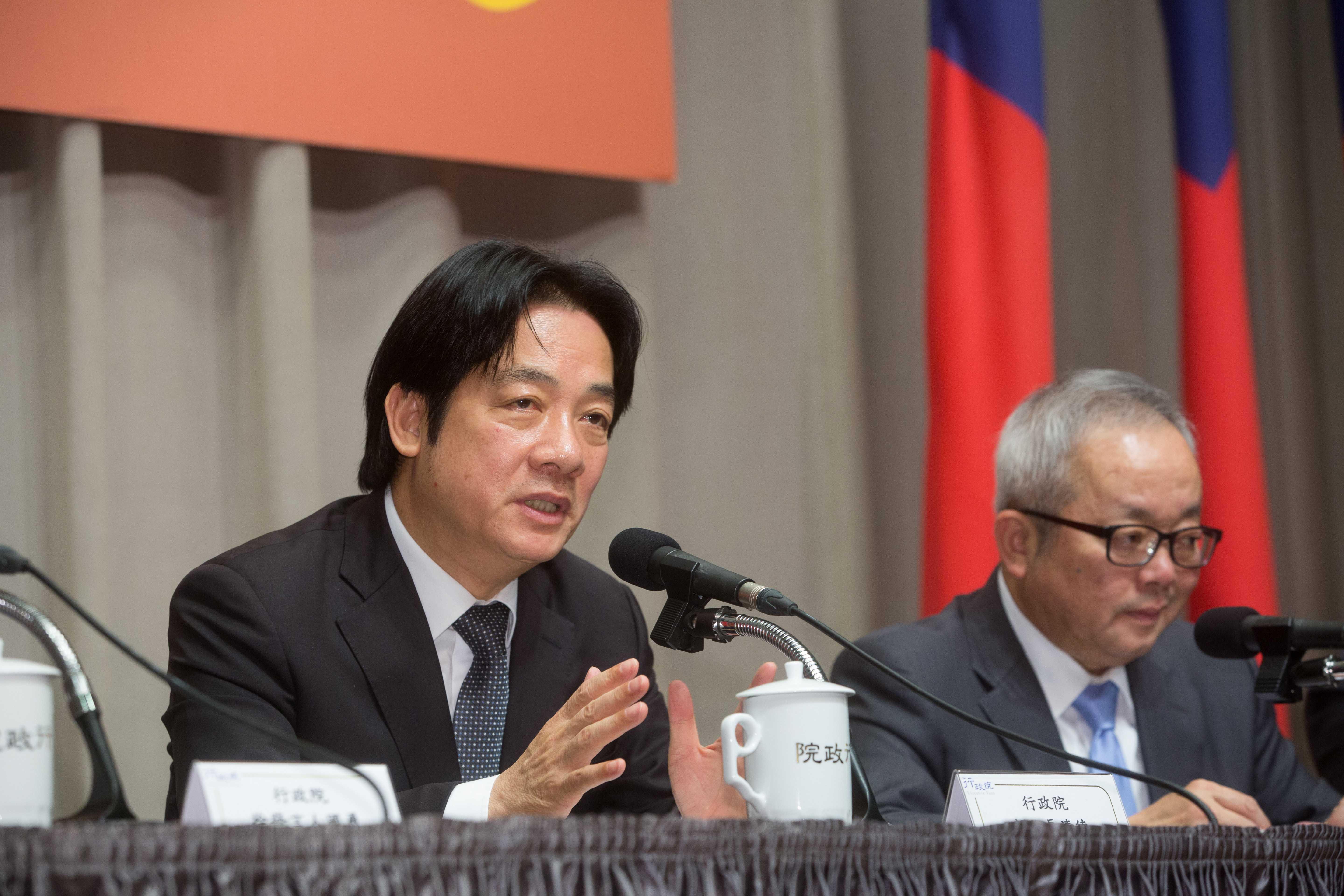 行政院長賴清德將於明日內閣總辭，並表示總統蔡英文已經同意。