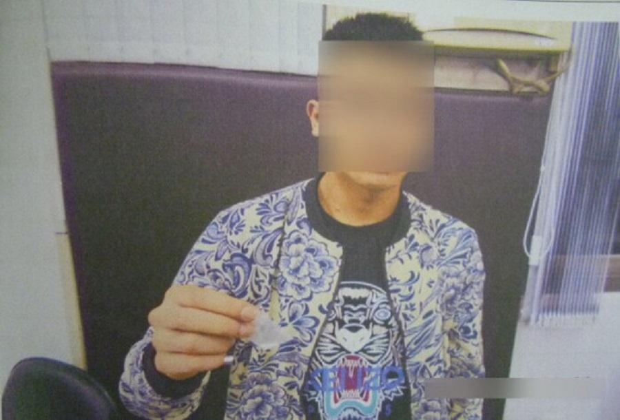 最後只有看熱鬧張男因持有K毒被帶回偵辦。(警方提供)