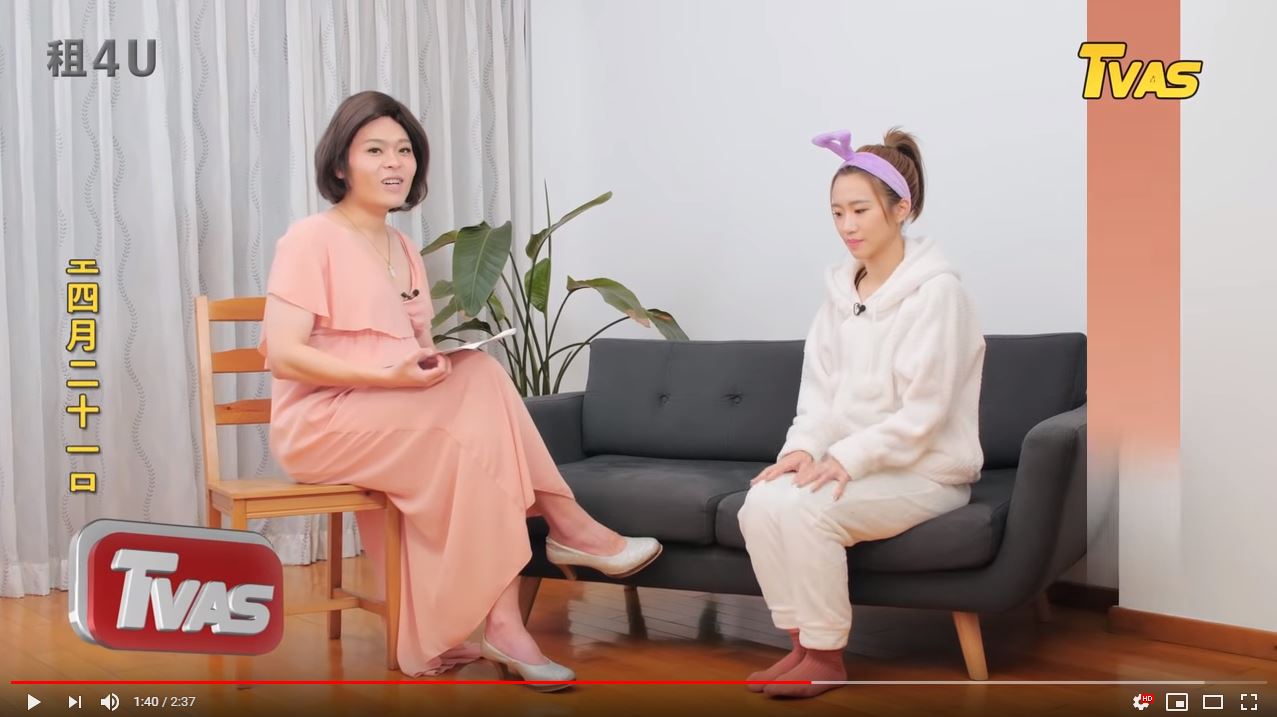 網紅又仁模仿「方念滑」訪問Lulu。（TVBS提供）