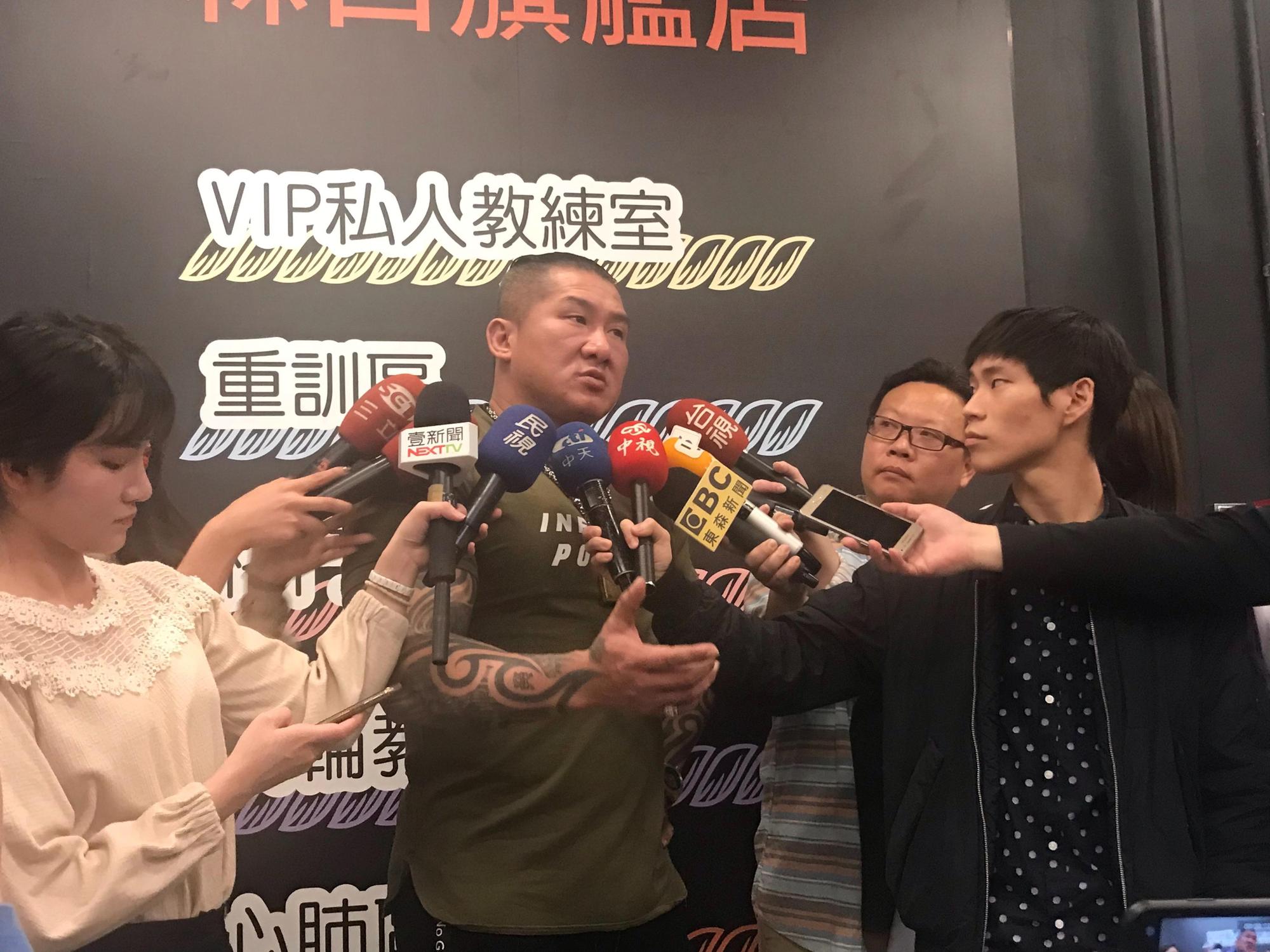 陳之漢遭嗆網友刺殺,表示自己看到留言當下只想揍他。