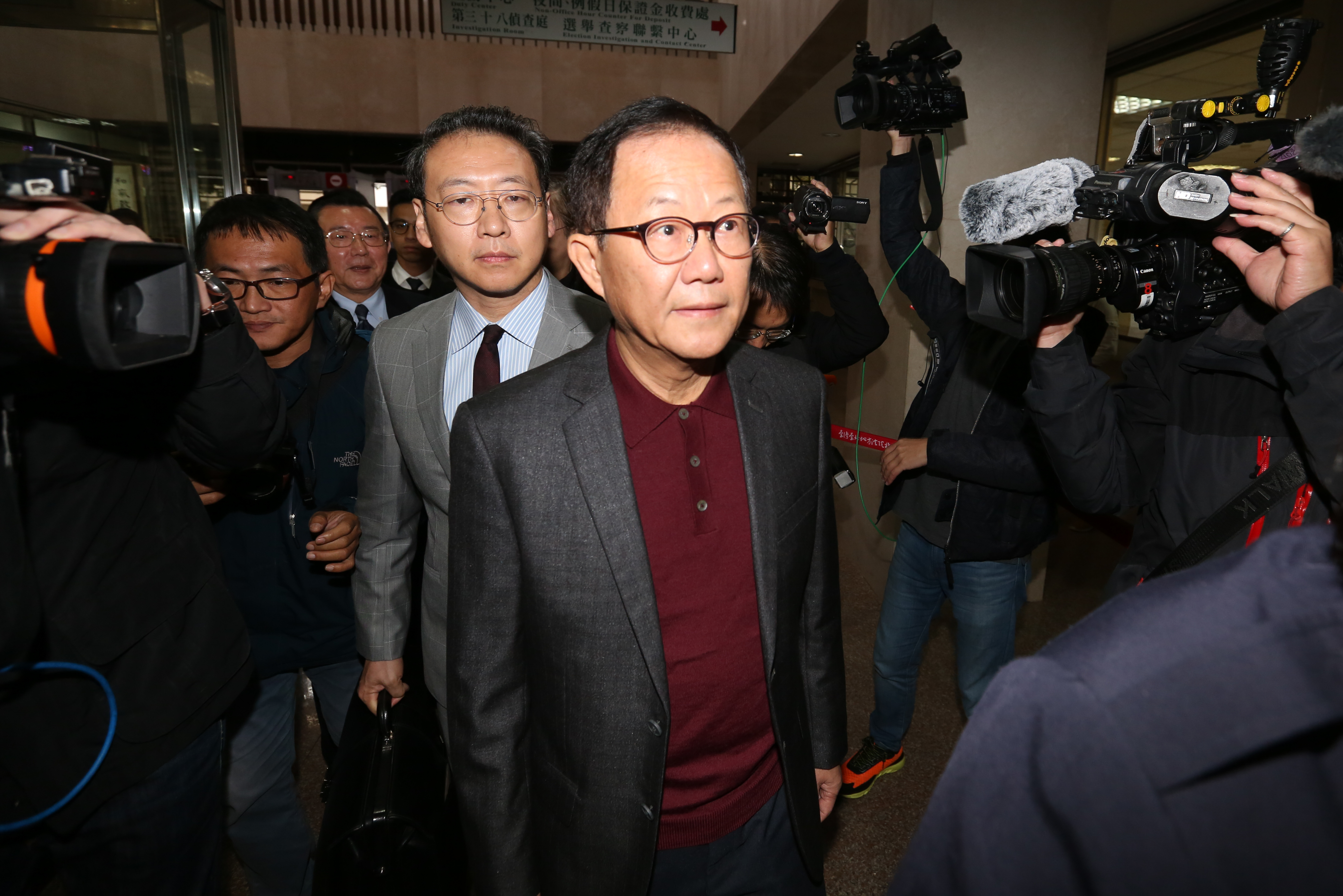 丁守中透過律師向法官表示，選舉時間應該是24小時，但中選會卻以行政命令訂出8時到16時的時段，已屬違法、違憲。