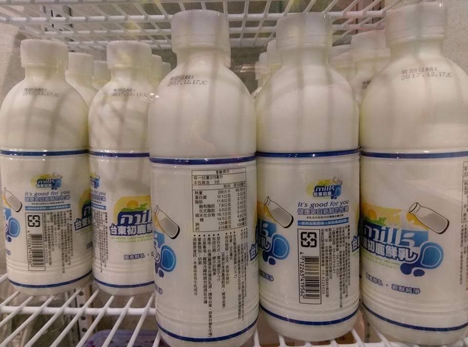 民眾指控業者配送的鮮乳品牌，竟是商標遭廢止的侵權產品。（讀者提供）