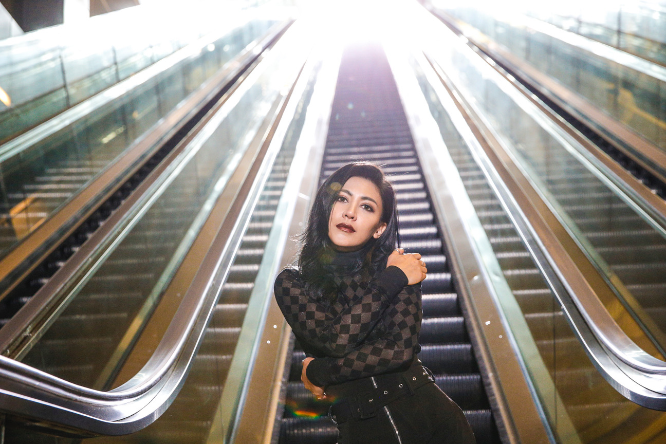 艾怡良提到第三波主打歌〈玻璃心〉就是柔弱的心，雖然自己外表看起來有點剛強，其實內心像5歲一樣傻里傻氣滿天真的。（EMI環球提供）