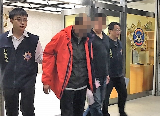 為籌措「開槍轟警頭」的訴訟費用，江嫌再次販毒並「加贈吸食器」遭逮。（警方提供）