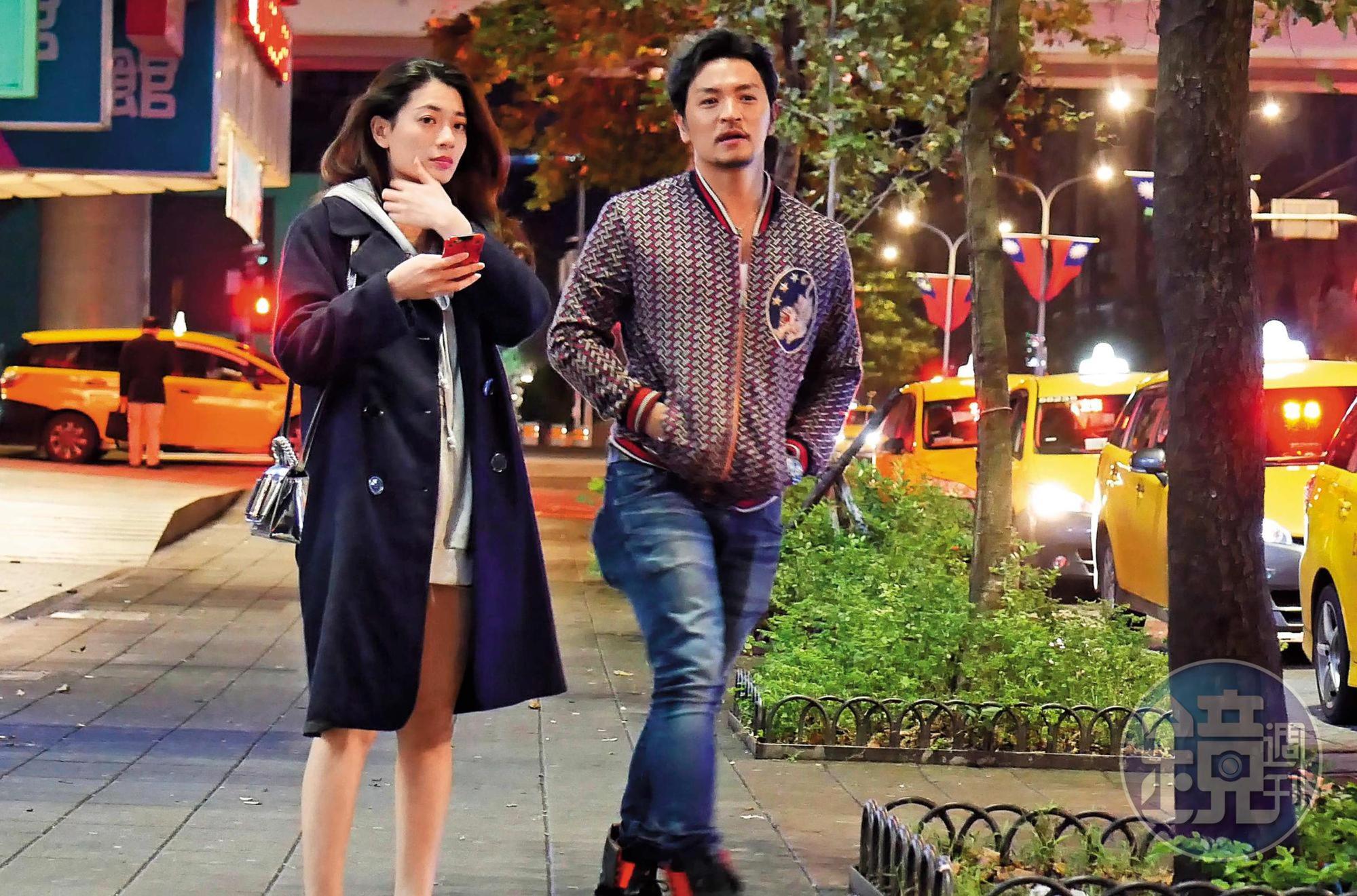 1月4日01：54，夢多身旁的正妹皮膚白皙，擁有一雙大眼，外型相當不錯。