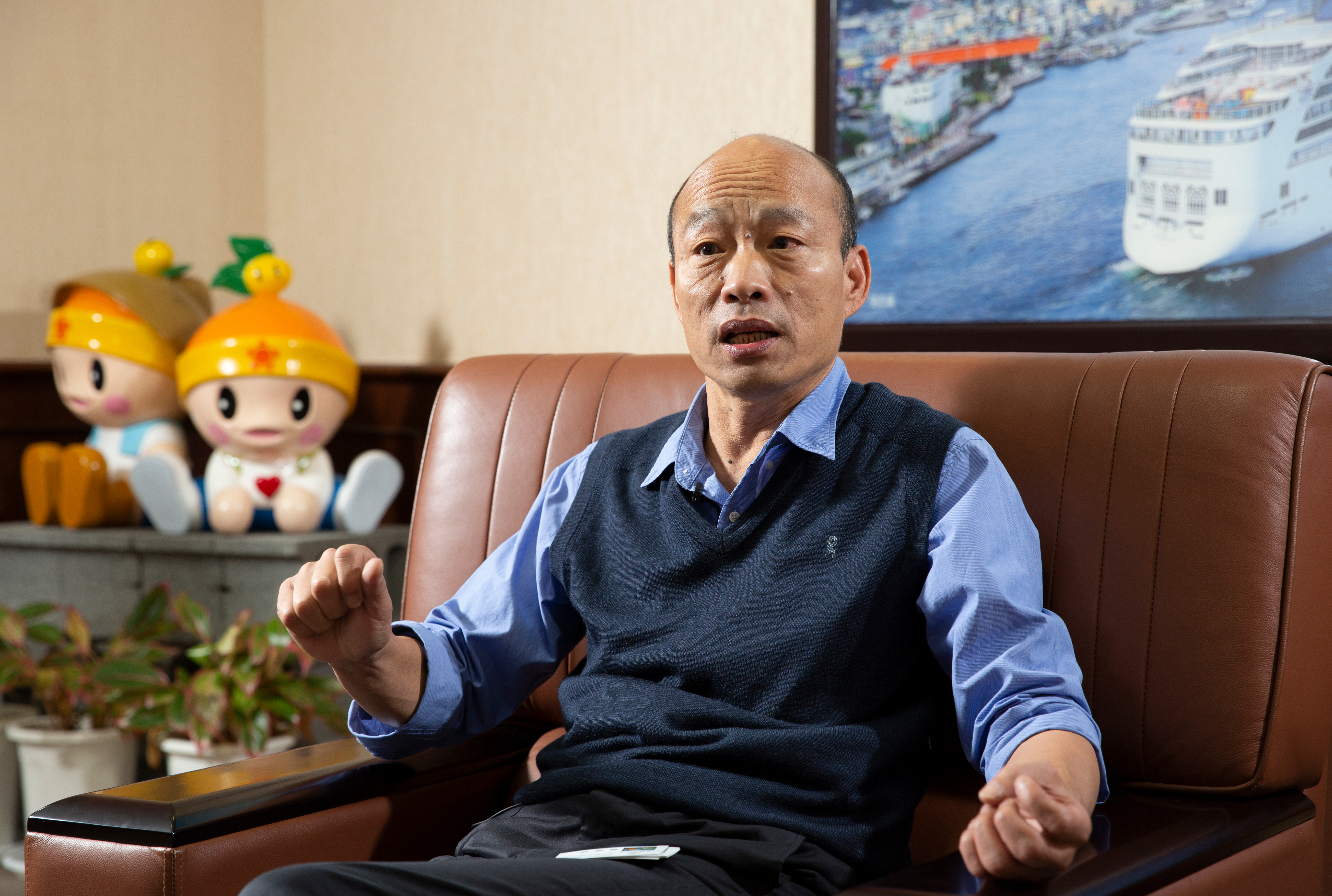 韓國瑜早在選後就宣布成立兩岸工作小組，討論兩岸交流議題，讓吳敦義率縣市長出訪國共論壇的計畫，顯得慢了一步。