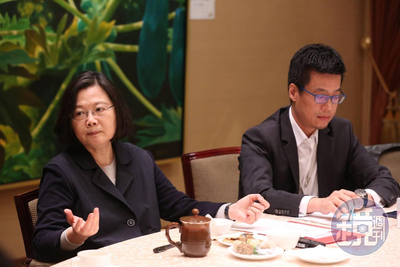 總統蔡英文重申，我們採取的立場就是台灣共識，她提醒藍營日後提九二共識要更小心，不要變成一國兩制。