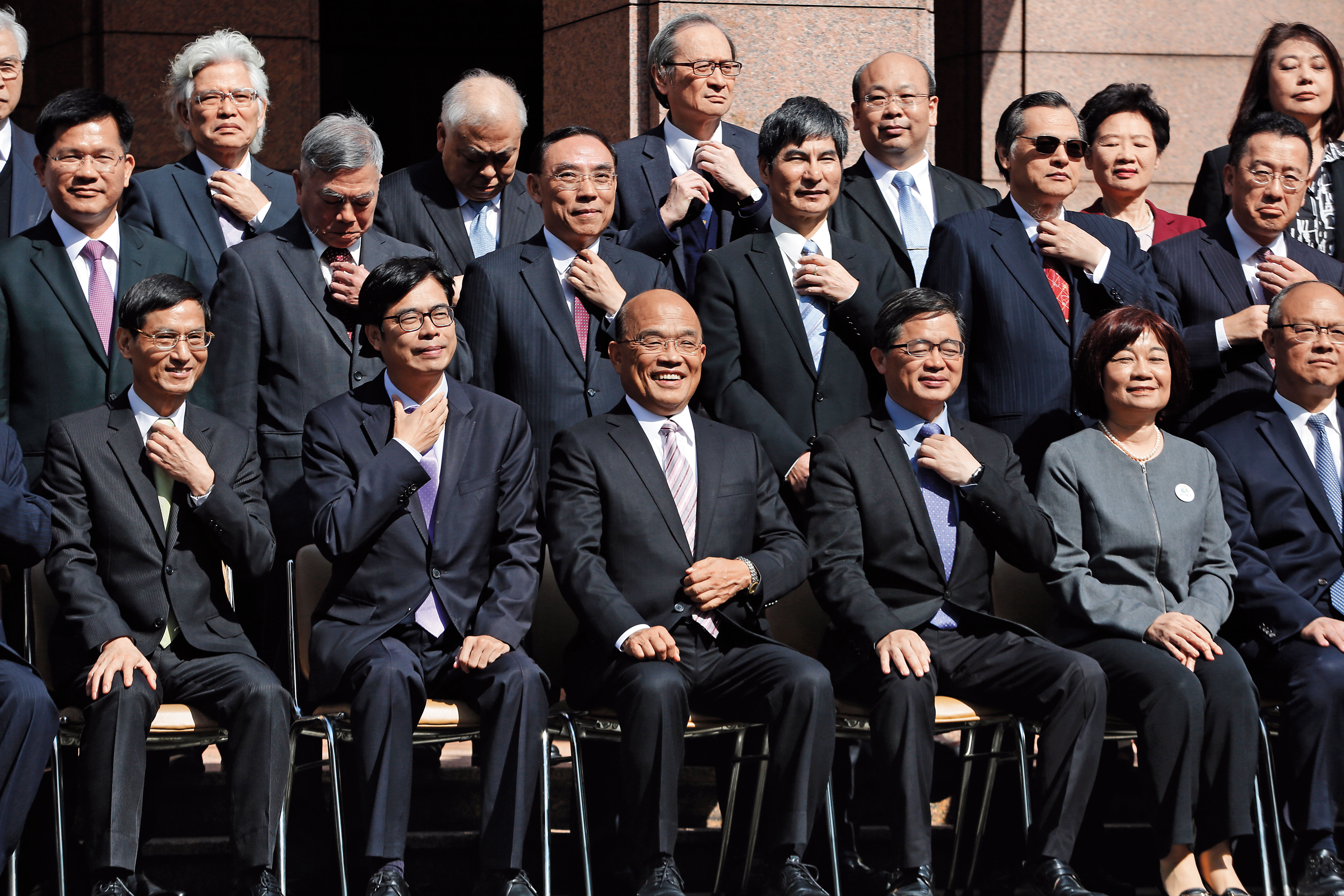 蘇貞昌重新組閣之後再三強調，只有成績才是一切，人民感覺好才是王道。