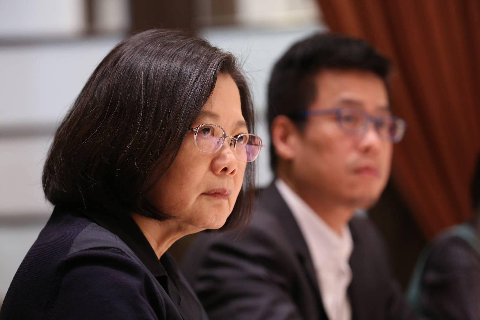 針對前教育部長葉俊榮「勉予同意」聘管中閔擔任台大校長，蔡英文表示沒有及時致電阻止葉俊榮宣布管的人事，感到後悔。