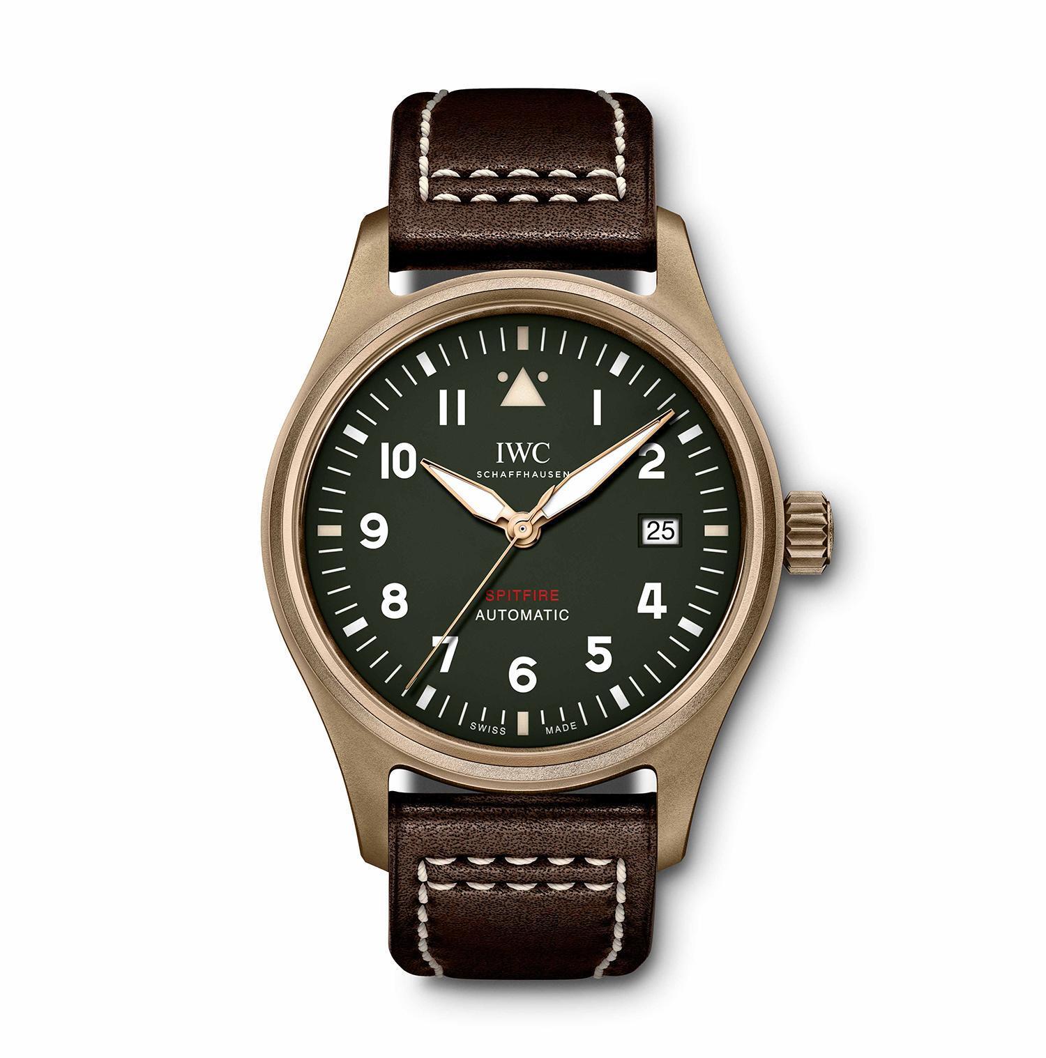 IWC噴火戰機飛行員自動腕錶，定價NT$167,000。