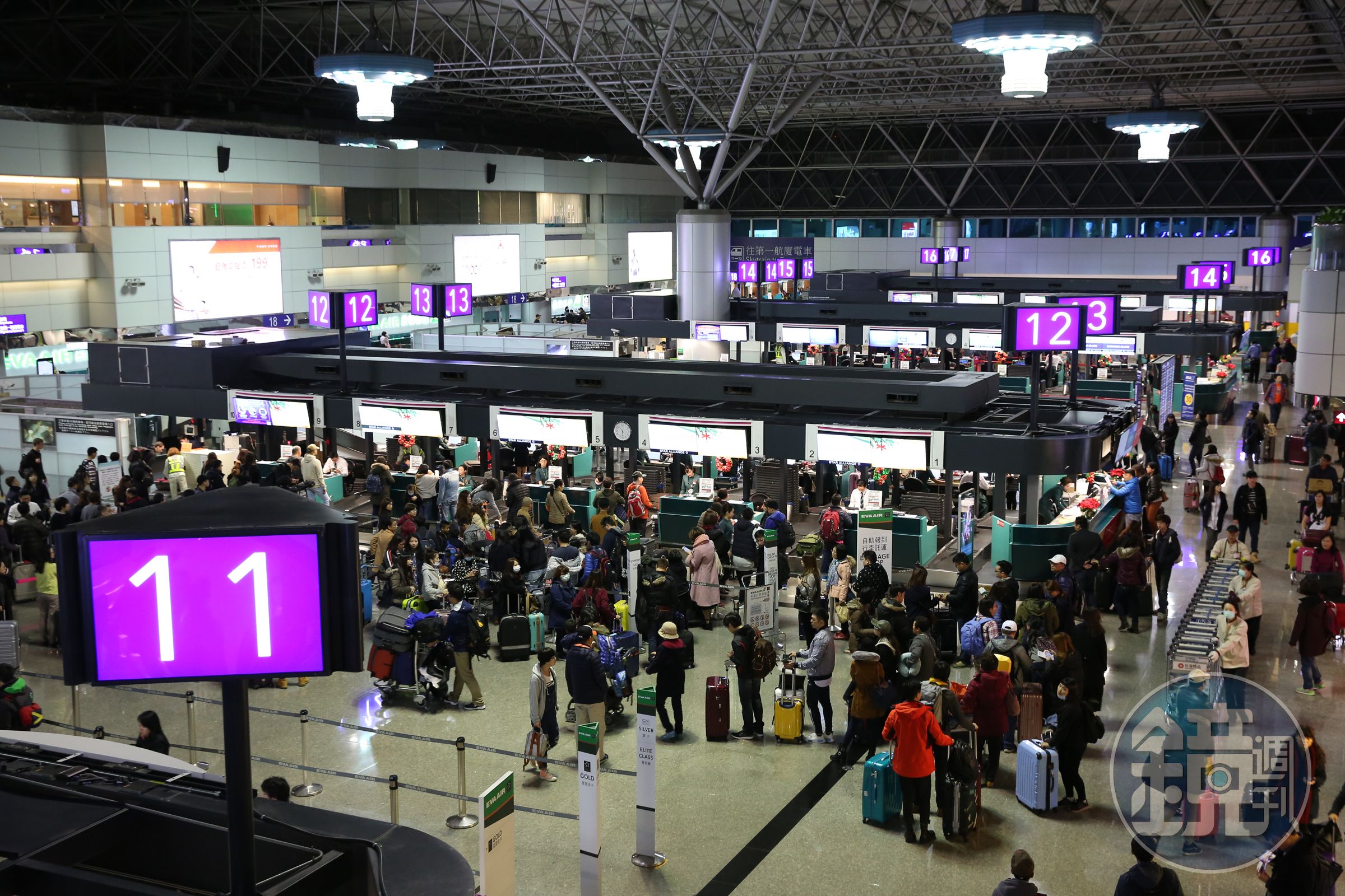 航警局表示，今起自香港、澳門、中國大陸飛抵台灣的班機，都要實施手提行李檢查作業。