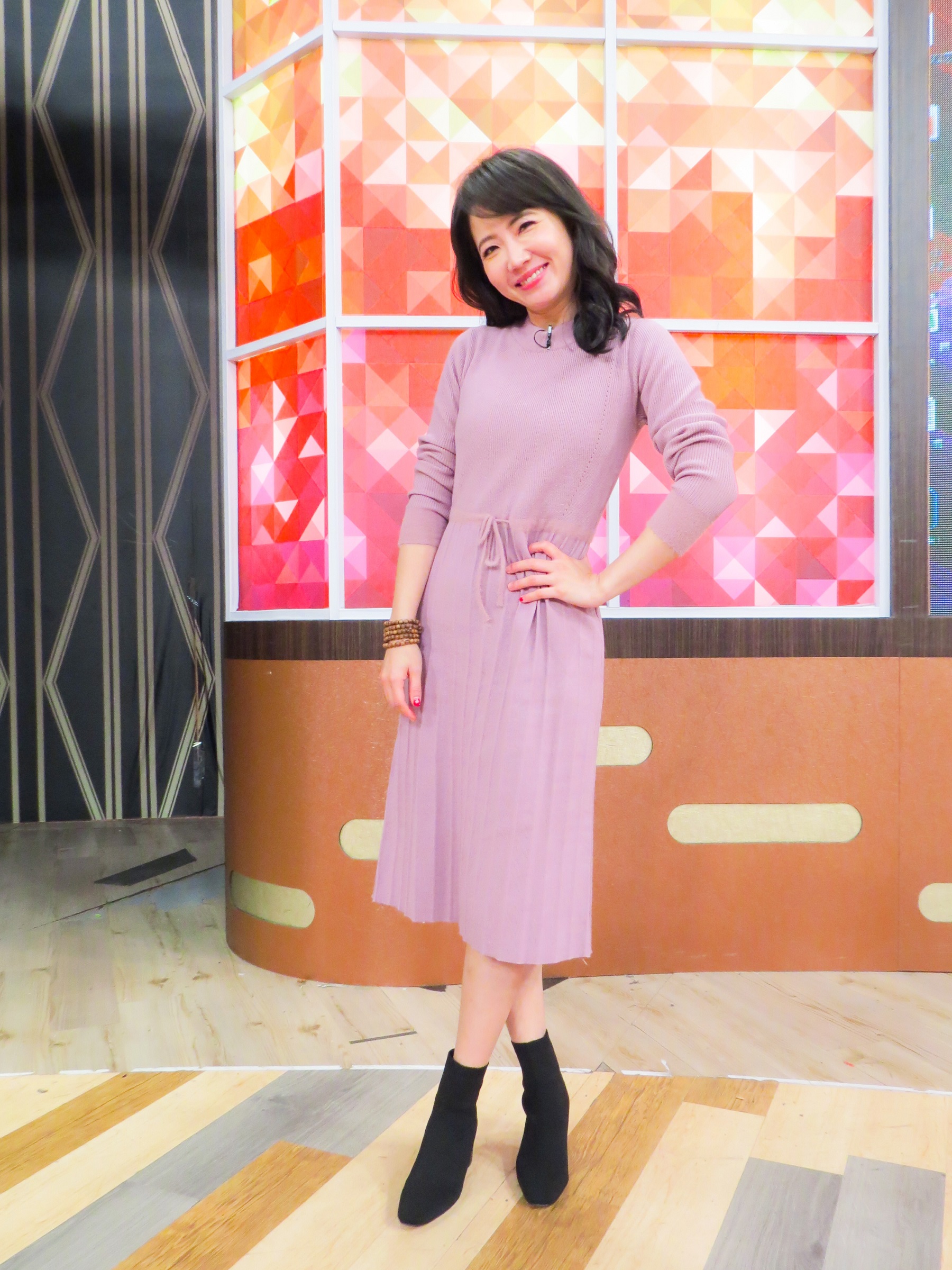 謝忻今天錄衛視《一袋女王》。（ 衛視中文台 ）
