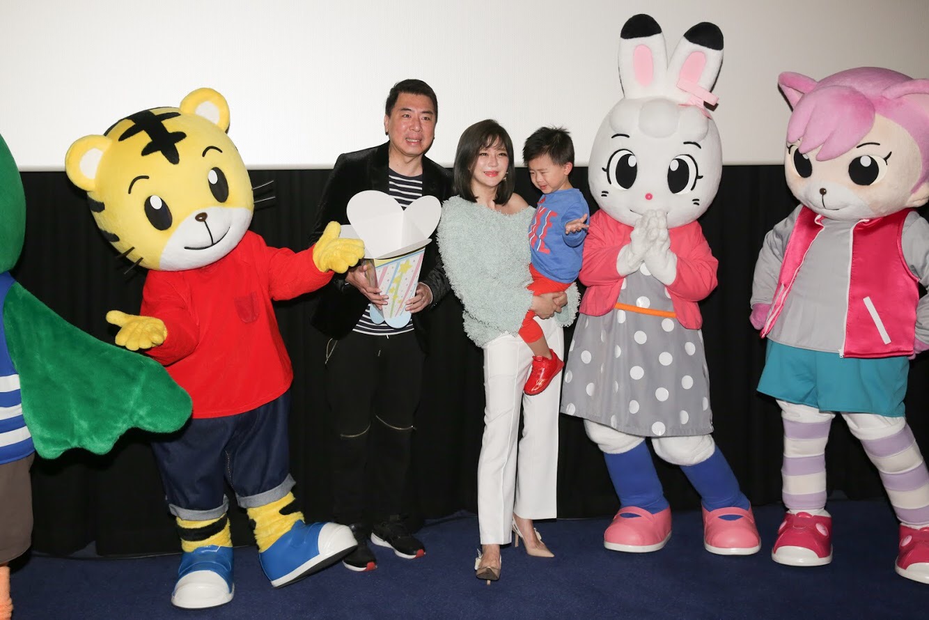 梁赫群一家人今早一同出席巧虎電影首映會。