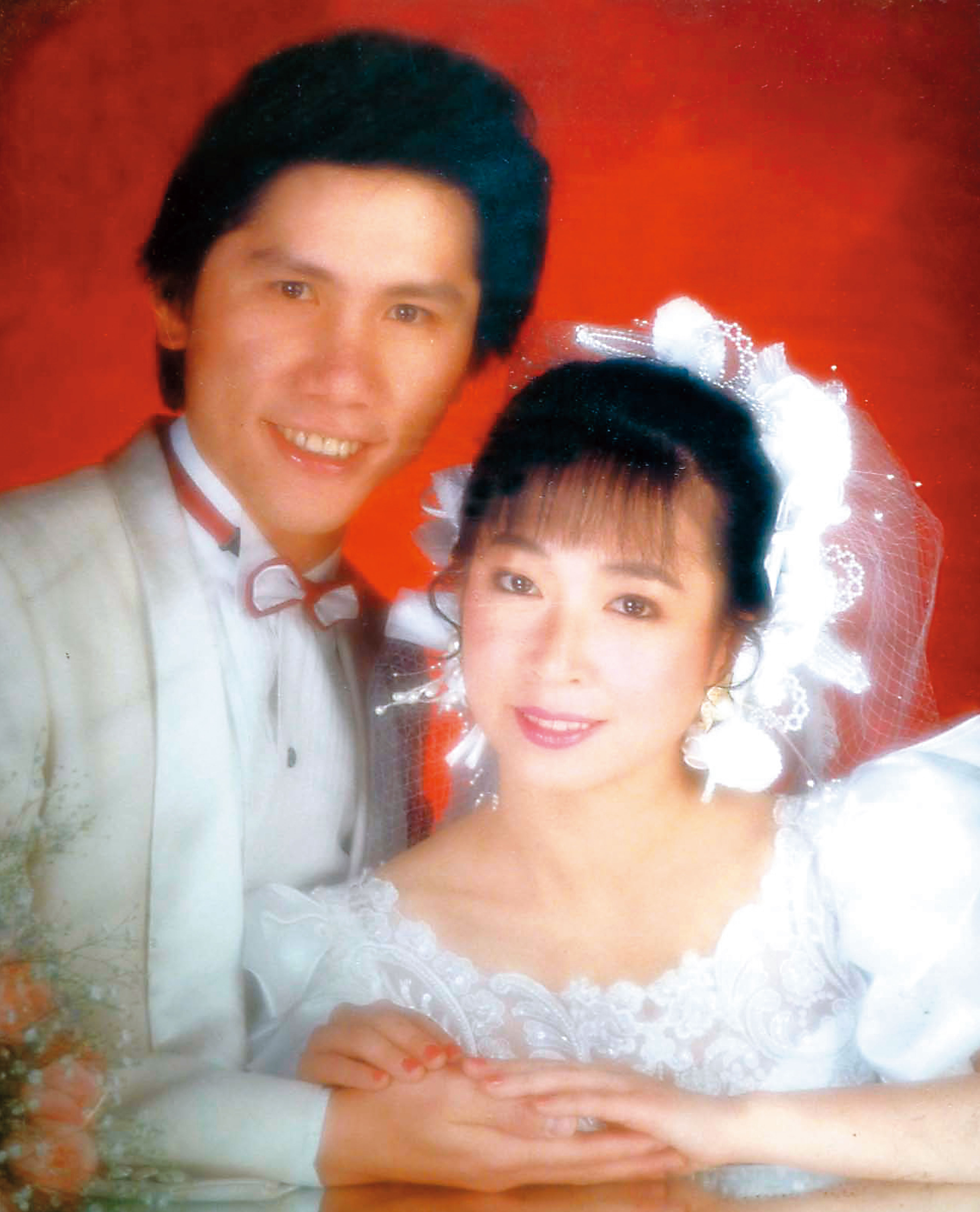1990年,28歲的王銘琬與劉黎兒結婚。(王銘琬提供)
