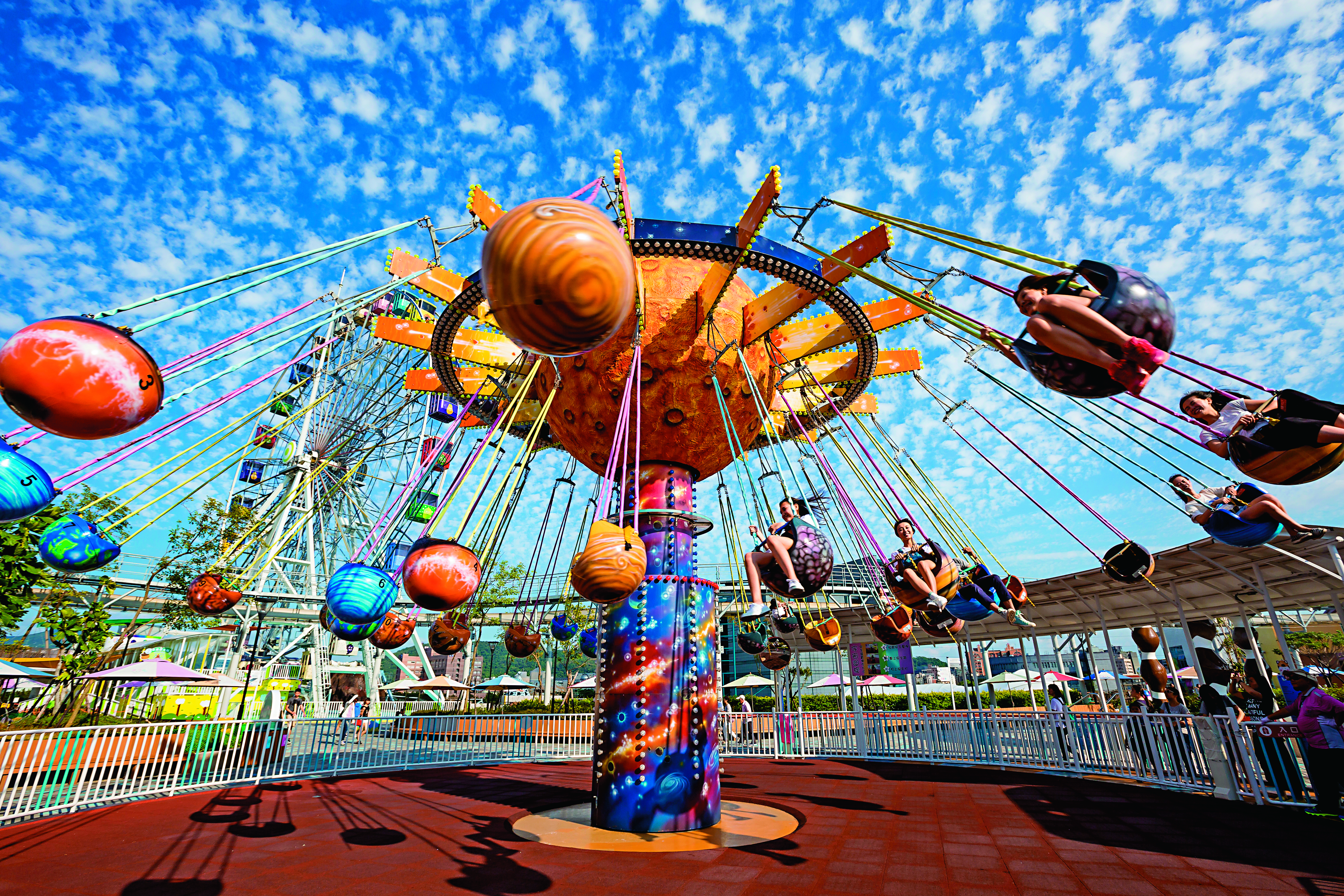 趁著春光正好，不妨踏出家門，到兒童新樂園暢玩到飽。