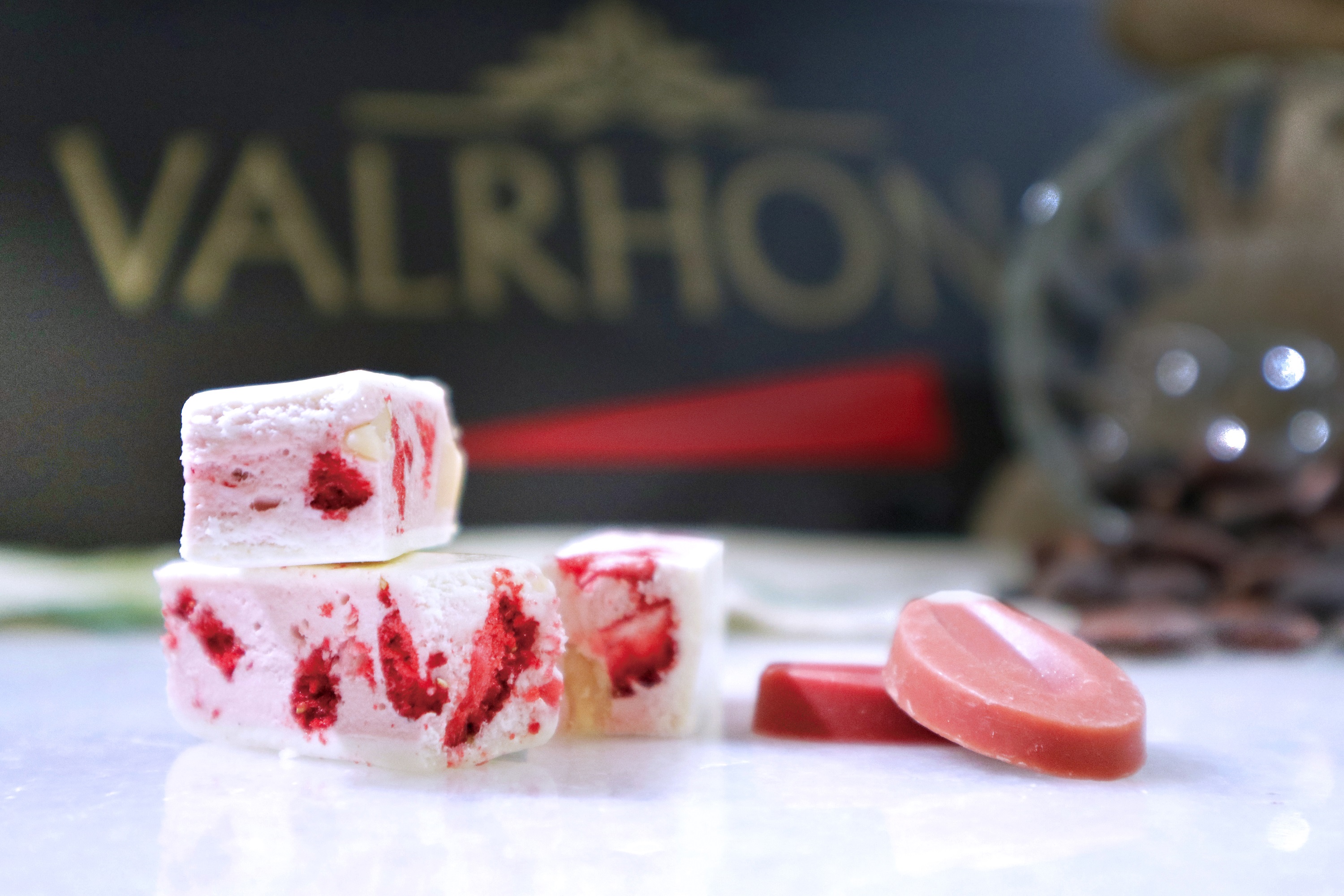 開元食品推出法國風味牛軋糖，要讓大家甜滋滋過好年。（開元食品提供）