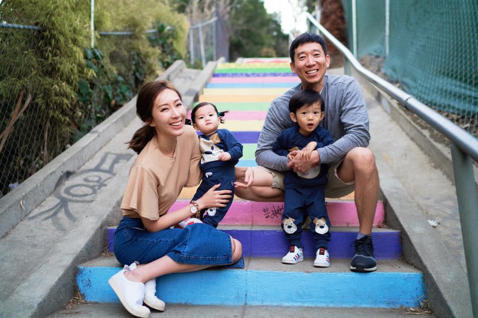 隋棠和老公Tony哥婚後幸福，接連誕下2子1女。（隋棠臉書）