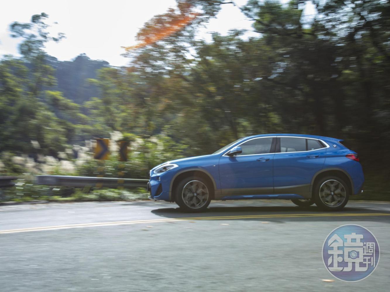 X2車高1,526mm，硬是比X1低上了70mm，風阻係數達到僅Cd=0.28的優異表現。