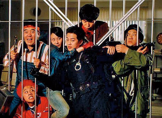 電影《群雄奪寶》在韓國票房表現差強人意，卻是申東益成功轉型電影編劇的處女作。（翻攝自Daum網站）