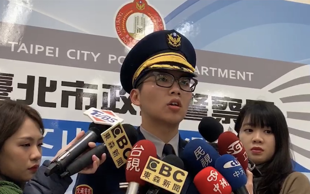 交通分隊長李建輝表示,針對違規的部分依道路交通處罰條例45條開出600元罰單。(警方提供)
