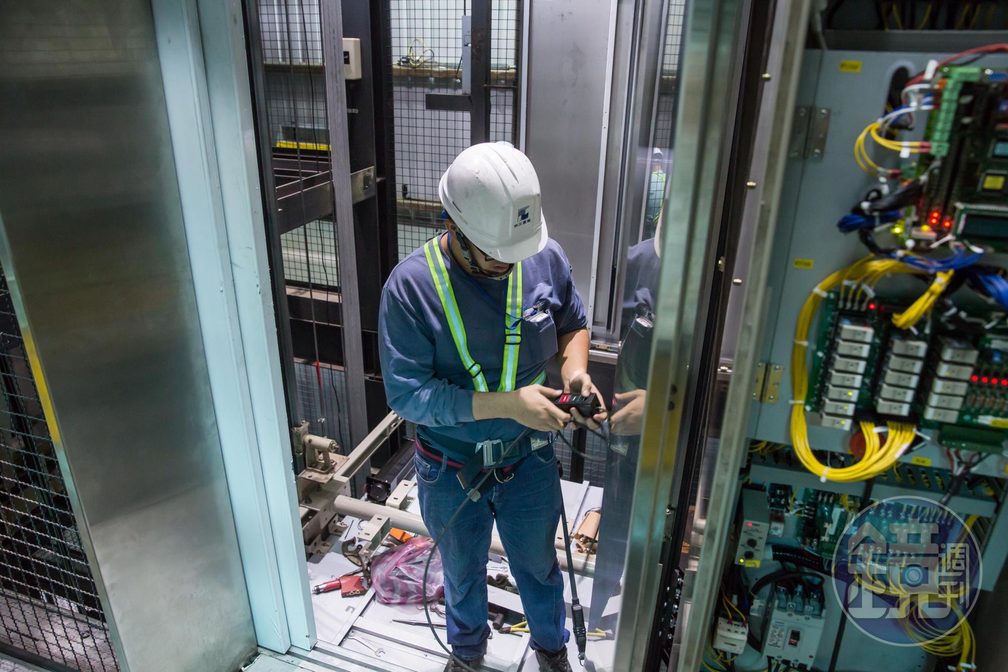 國內電梯大廠崇友實業，目前在全台共有35,000多台電梯。