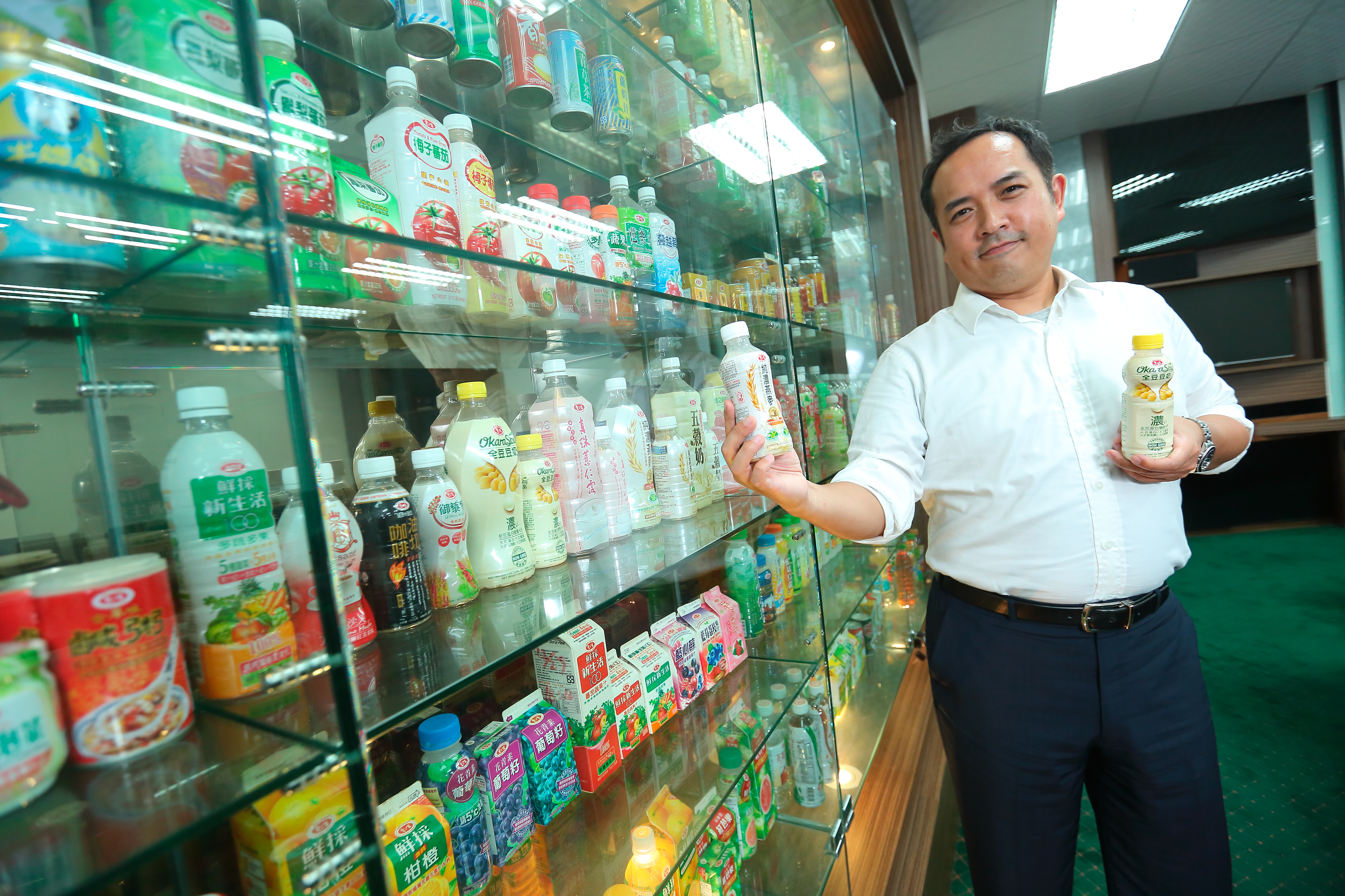 陳冠翰去年6月接任愛之味董座，今迎娶吳敦義外甥女李莉。