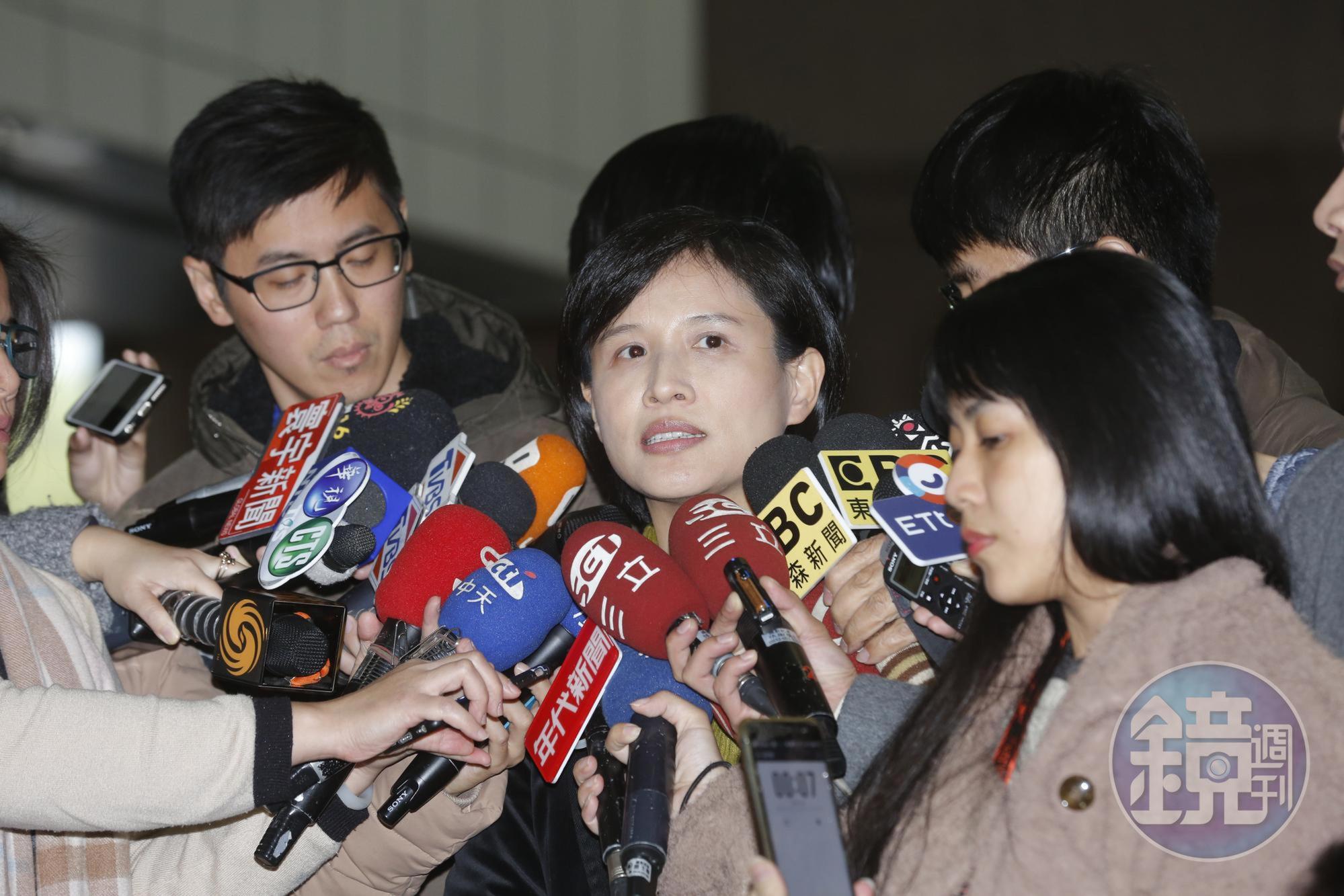 文化部長鄭麗君遭資深藝人鄭惠中狠賞一巴掌,事件後首出面。
