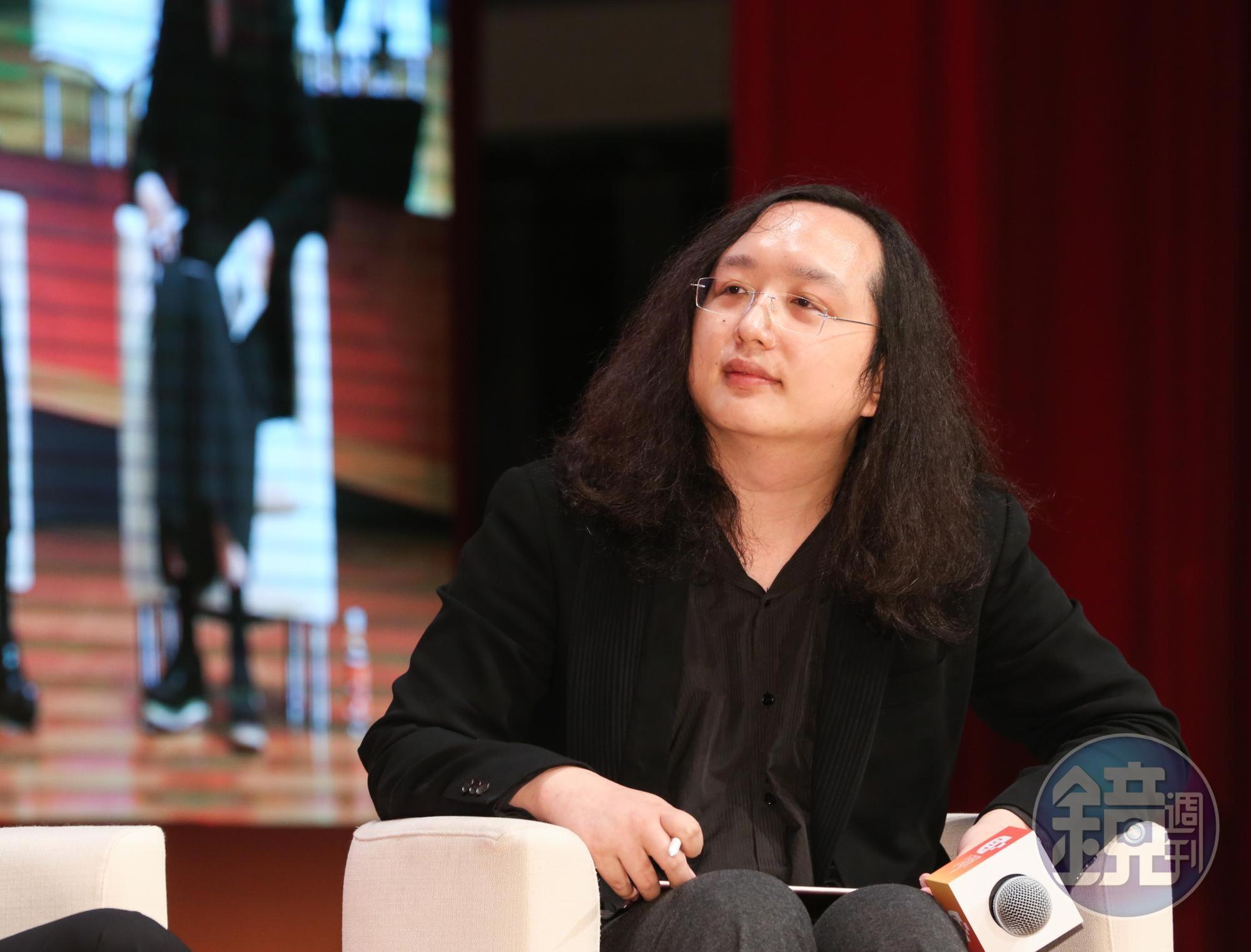 行政院政務委員唐鳳為全球唯一的跨性別內閣閣員,獲讀者推薦入選年度百大思想家。