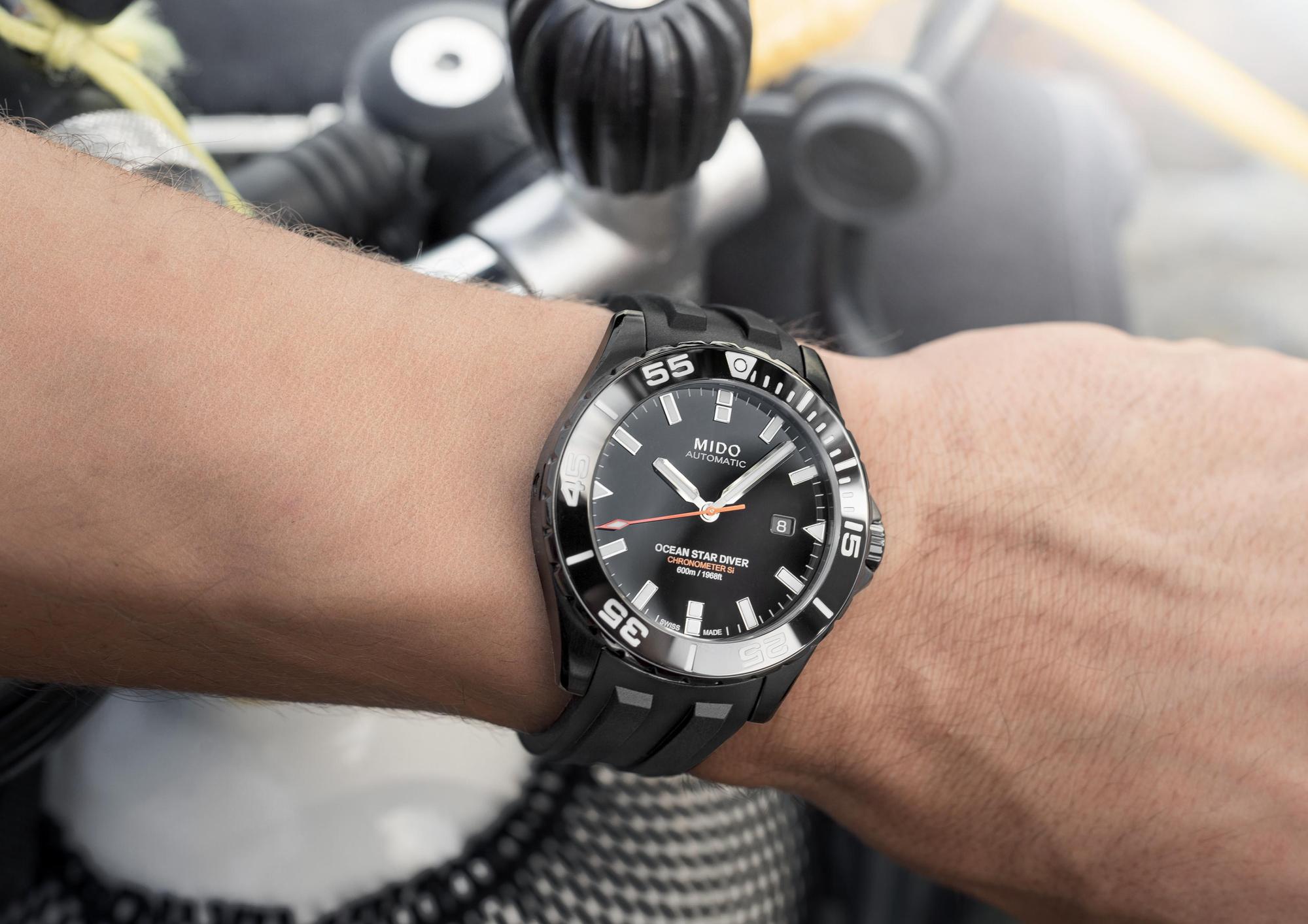 Mido Ocean Star Diver 600美度表海洋之星深潛600米，經過瑞士天文台認證80小時矽游絲機芯，提供腕錶超高精準度。