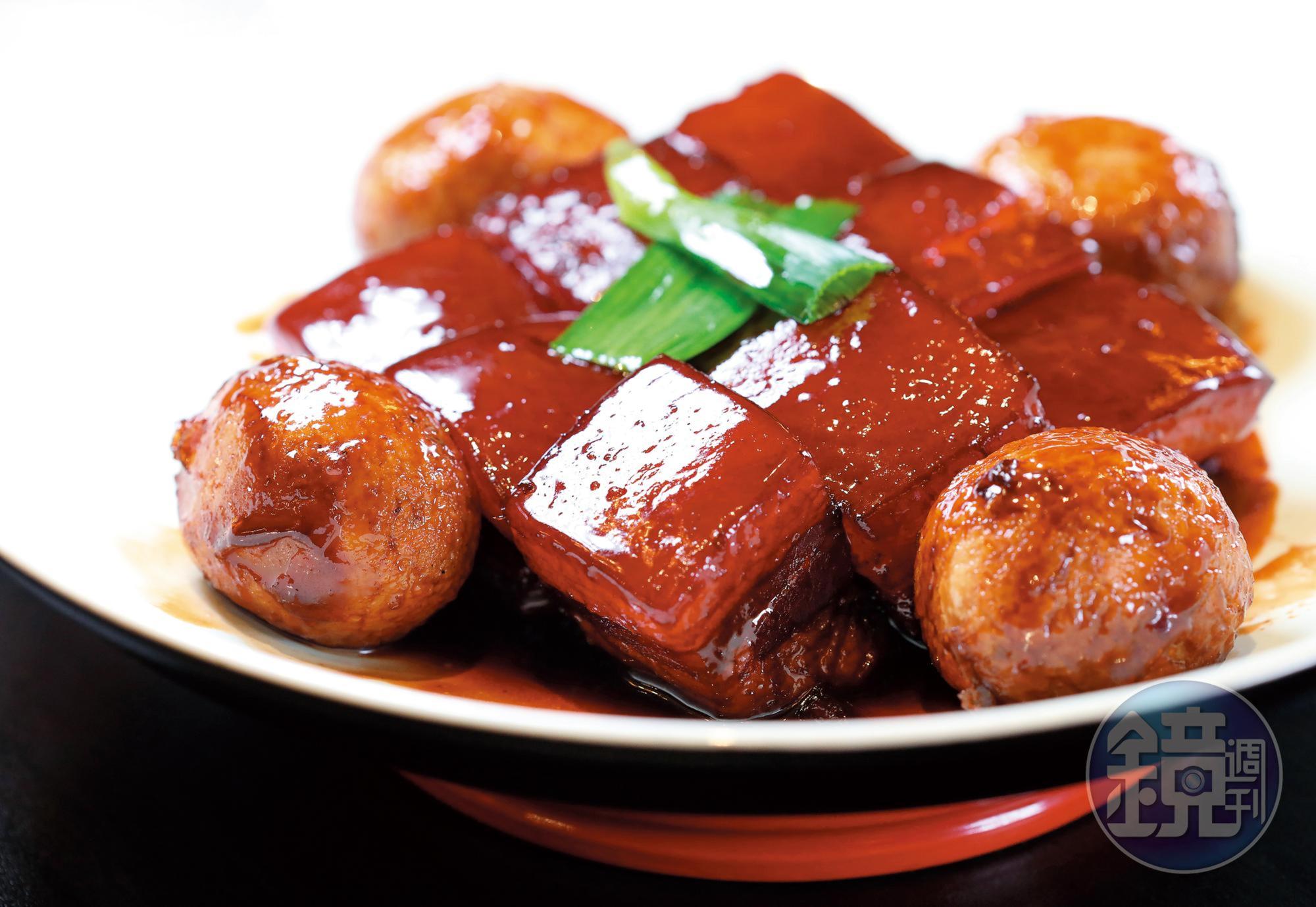 四川人愛吃的「元寶肉」，必備元素是紅燒五花肉與蛋，可以用雞蛋也可以用鴿子蛋。