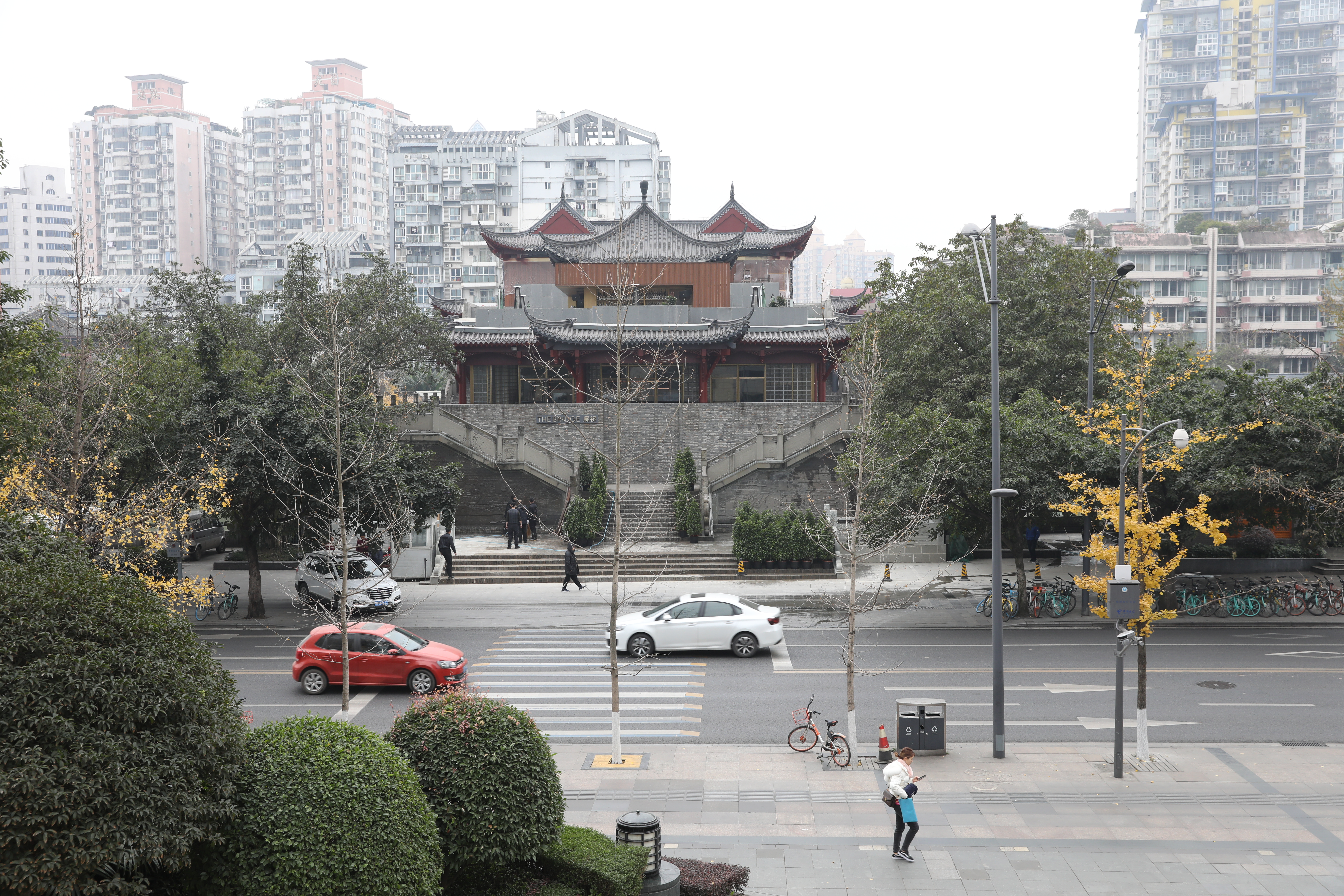 安順廊橋現在已經變身為江振誠主理的「廊橋The Bridge」餐廳與酒吧。