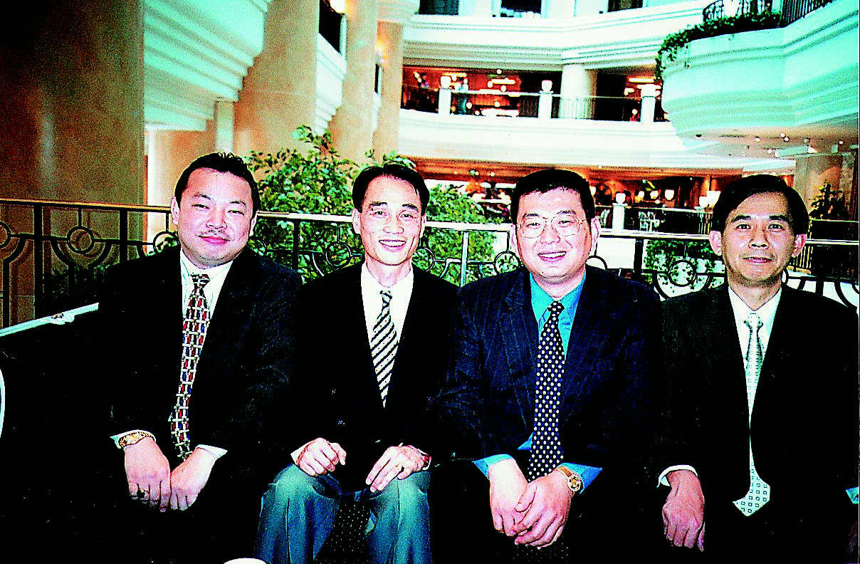 鄭欽天在1999年時以宏巨建設名義上市，20年後集團市值已翻了300倍。（聯合知識庫）