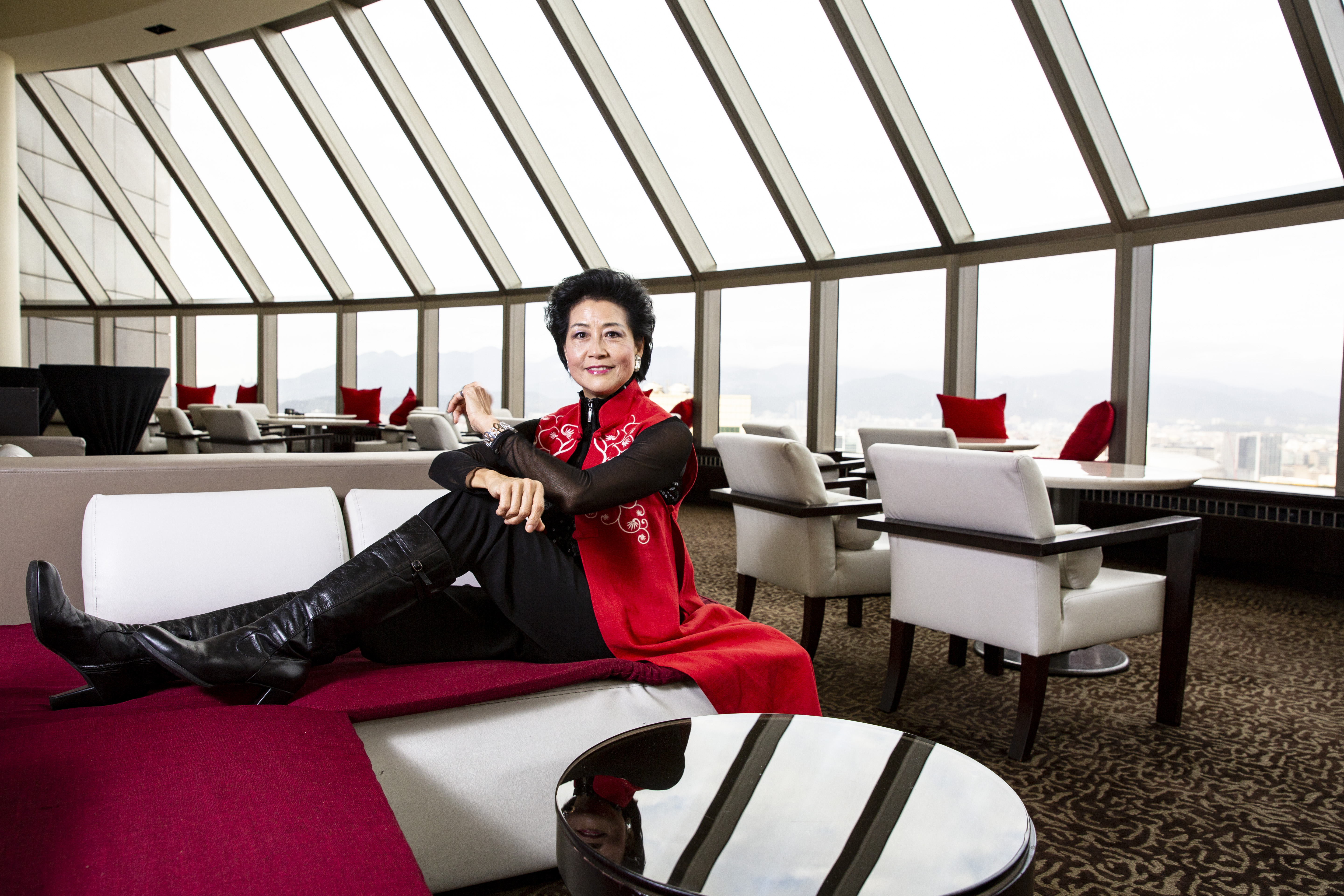 陸莉玲曾以以退休空服員身分出席，力挺老東家華航，義務支援空服員罷工期間的人力。