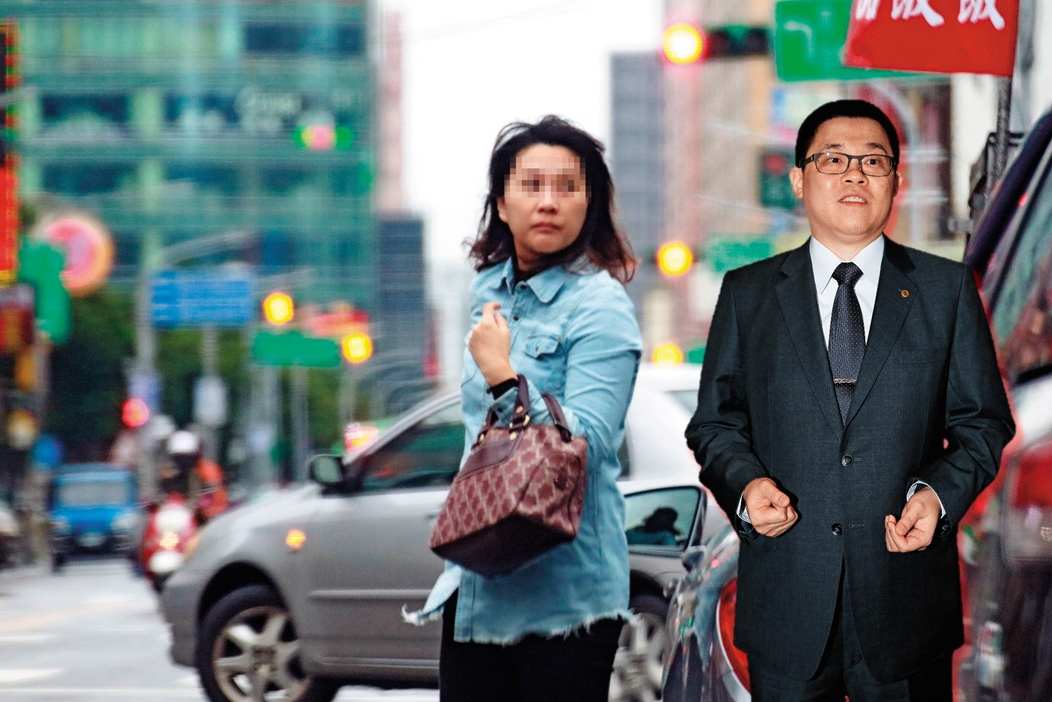 蔡菁珊美貌依舊，手拿名牌包貴氣逼人，但仍要求前夫張國煒支付上千萬元離婚違約金。