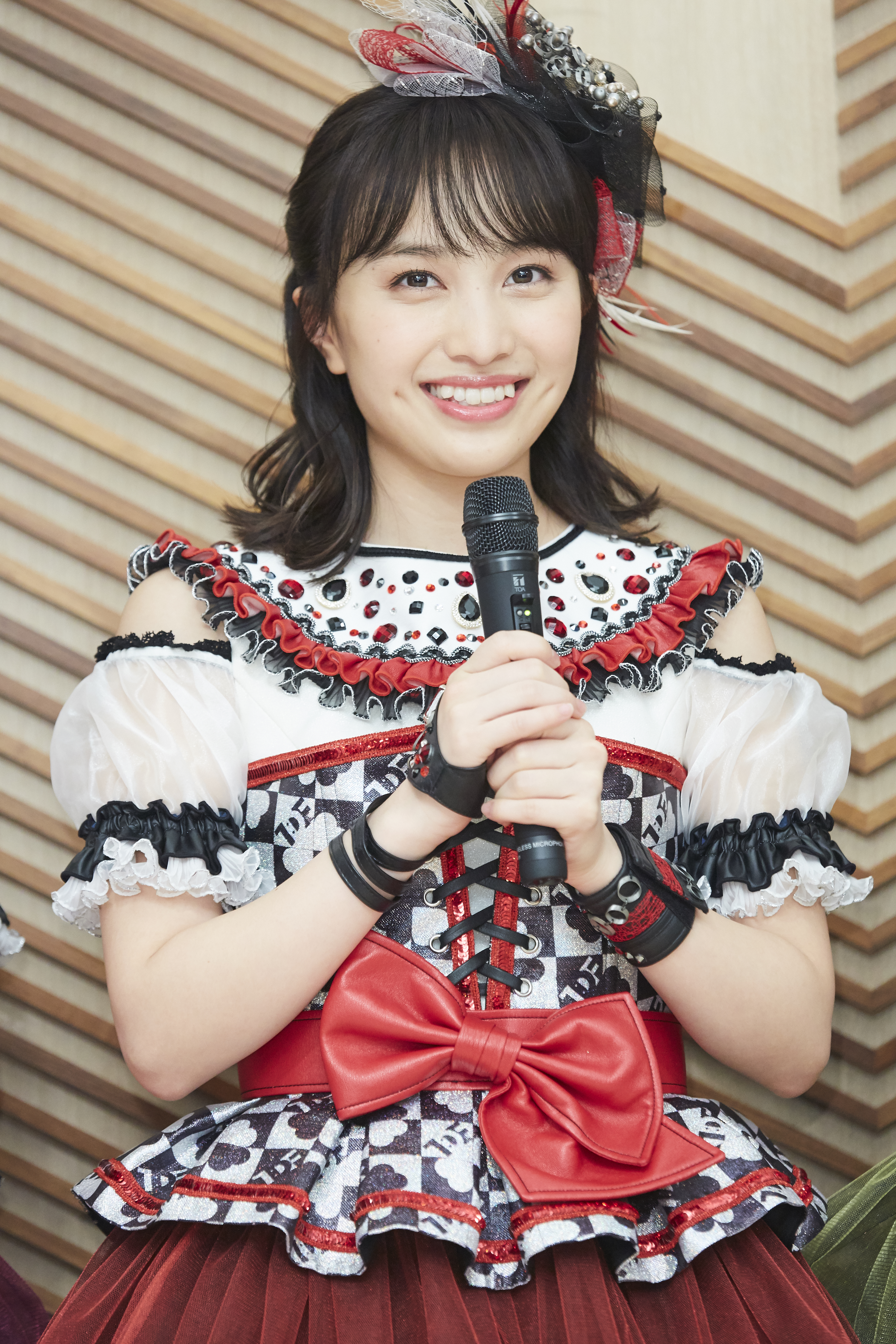 百田夏菜子看到粉絲接機非常驚喜，跟大家相約：「明天見！」