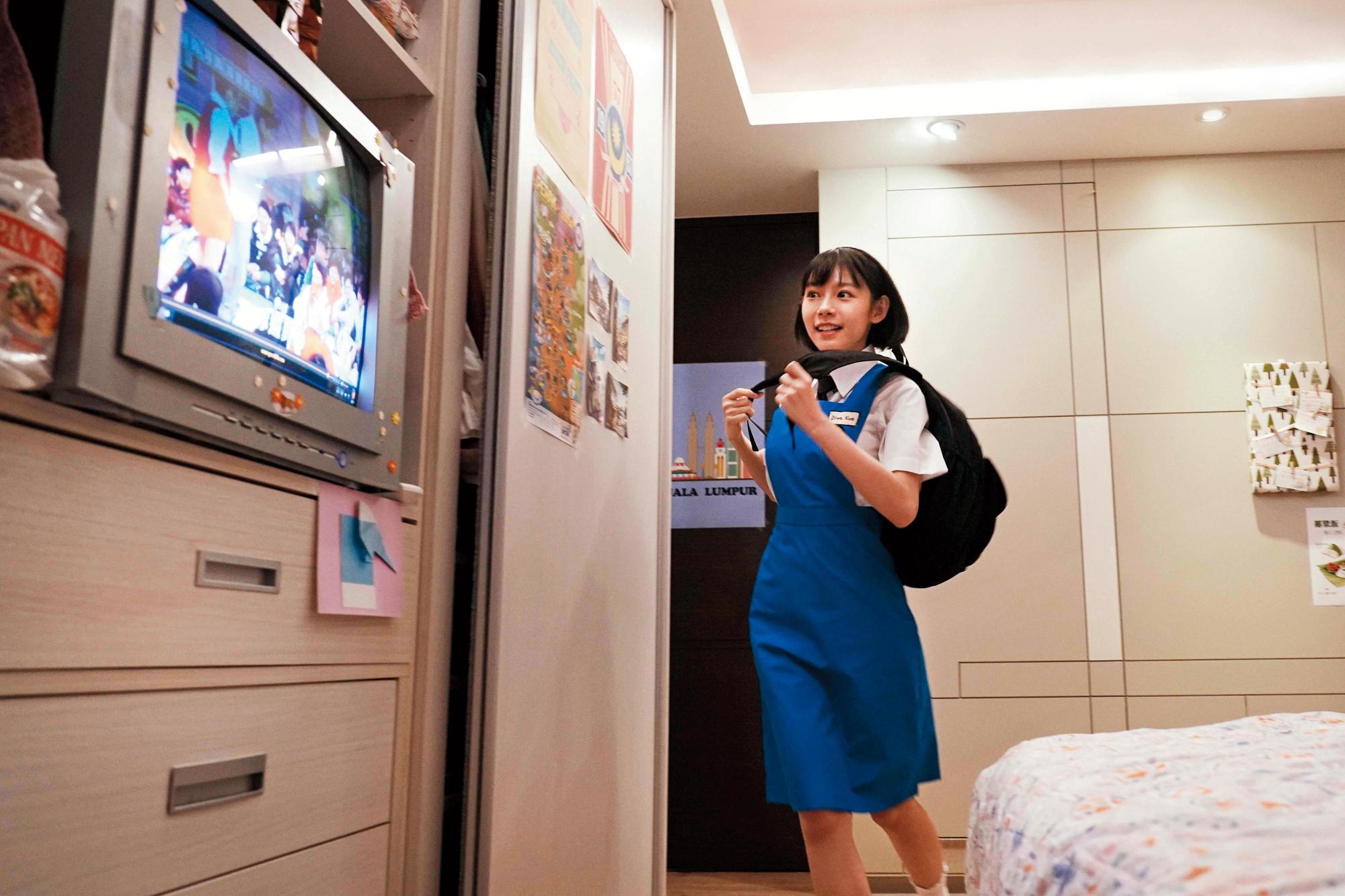  《瘋狂電視台瘋電影》出現了少女時代的林明禎，也讓她趁機回味成長時期最愛的電視節目，她說是《我猜我猜我猜猜猜》。（華納兄弟提供） 