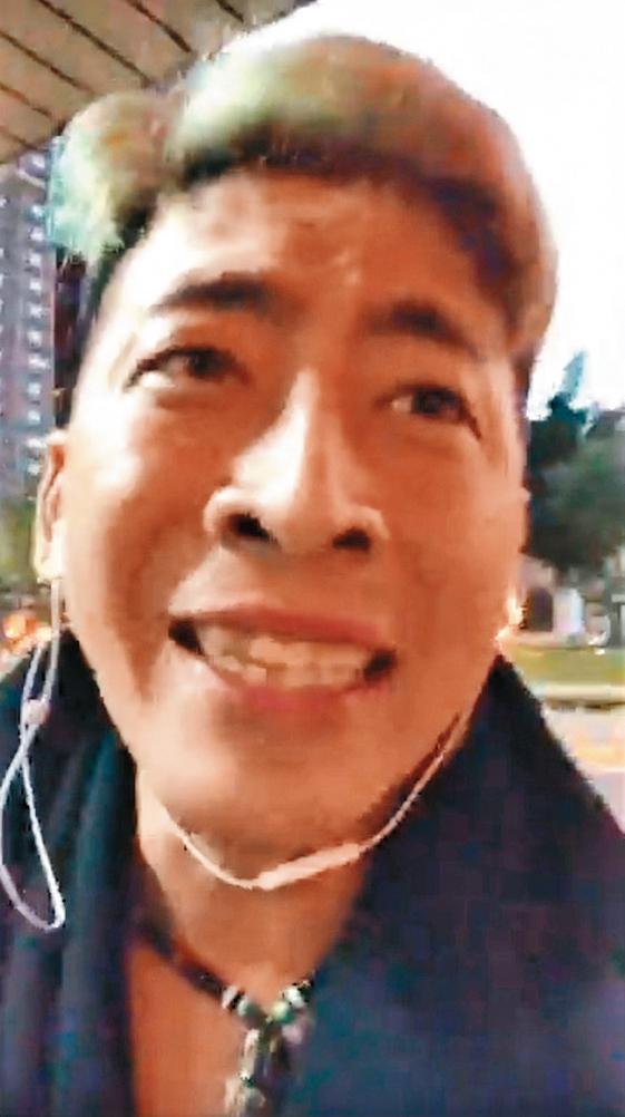 郭岱庭四處挑戰公務部門,他常現場網路直播怒批公務員「做到今天」。(翻攝郭岱庭臉書)