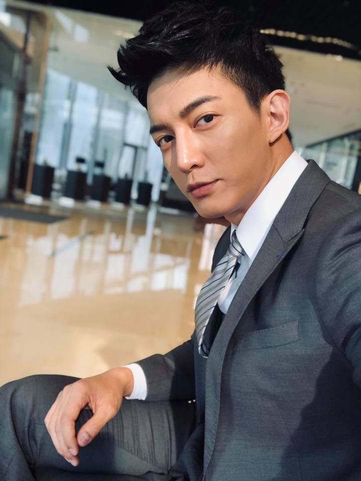王家梁拍過不少偶像劇,外型好,語言能力也佳。(翻攝王家梁臉書)