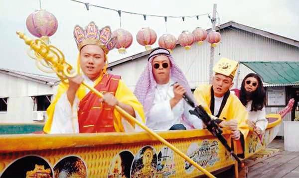 黃明志擅長操作爭議,多次對抗大馬政府被逮,甚至因拍攝〈Oh My God〉嘲諷宗教,遭到宗教團體抗議,還拉玖壹壹一起下水。(翻攝自黃明志youtube)