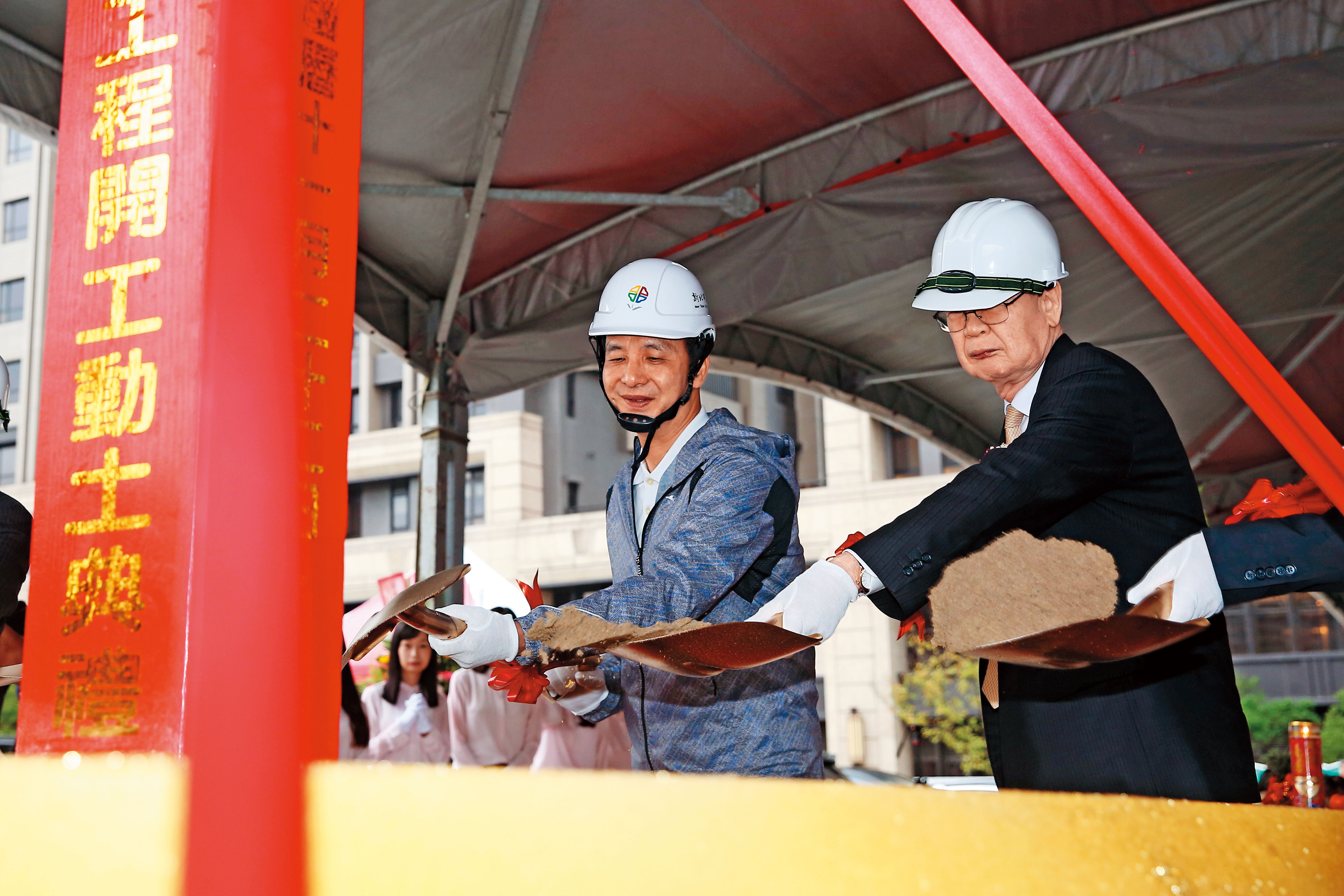 儒鴻去年砸下64億元興建複合式企業總部，洪鎮海親自出席動土典禮。