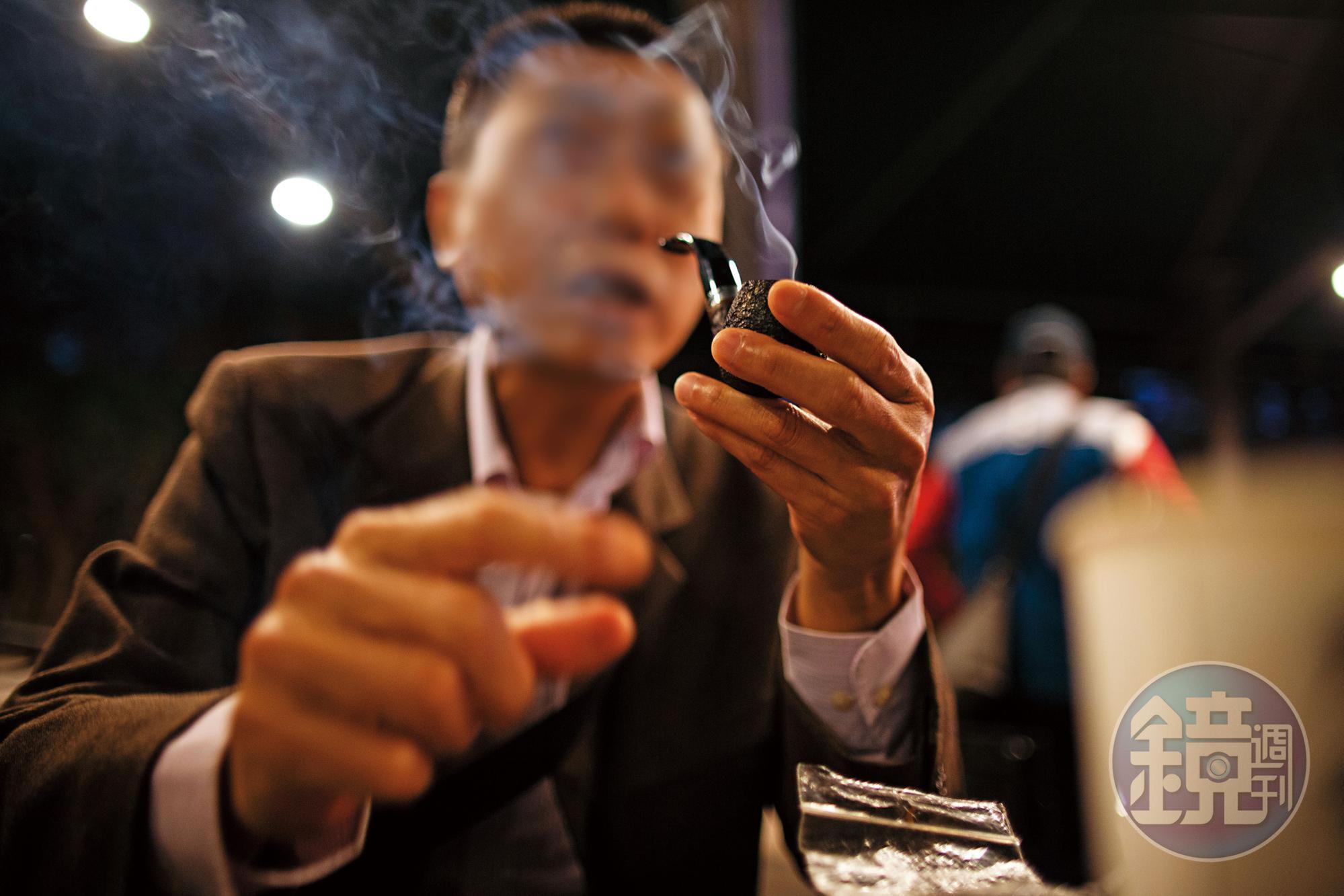 戒了酒、毒,郭先生笑說還戒不了菸。