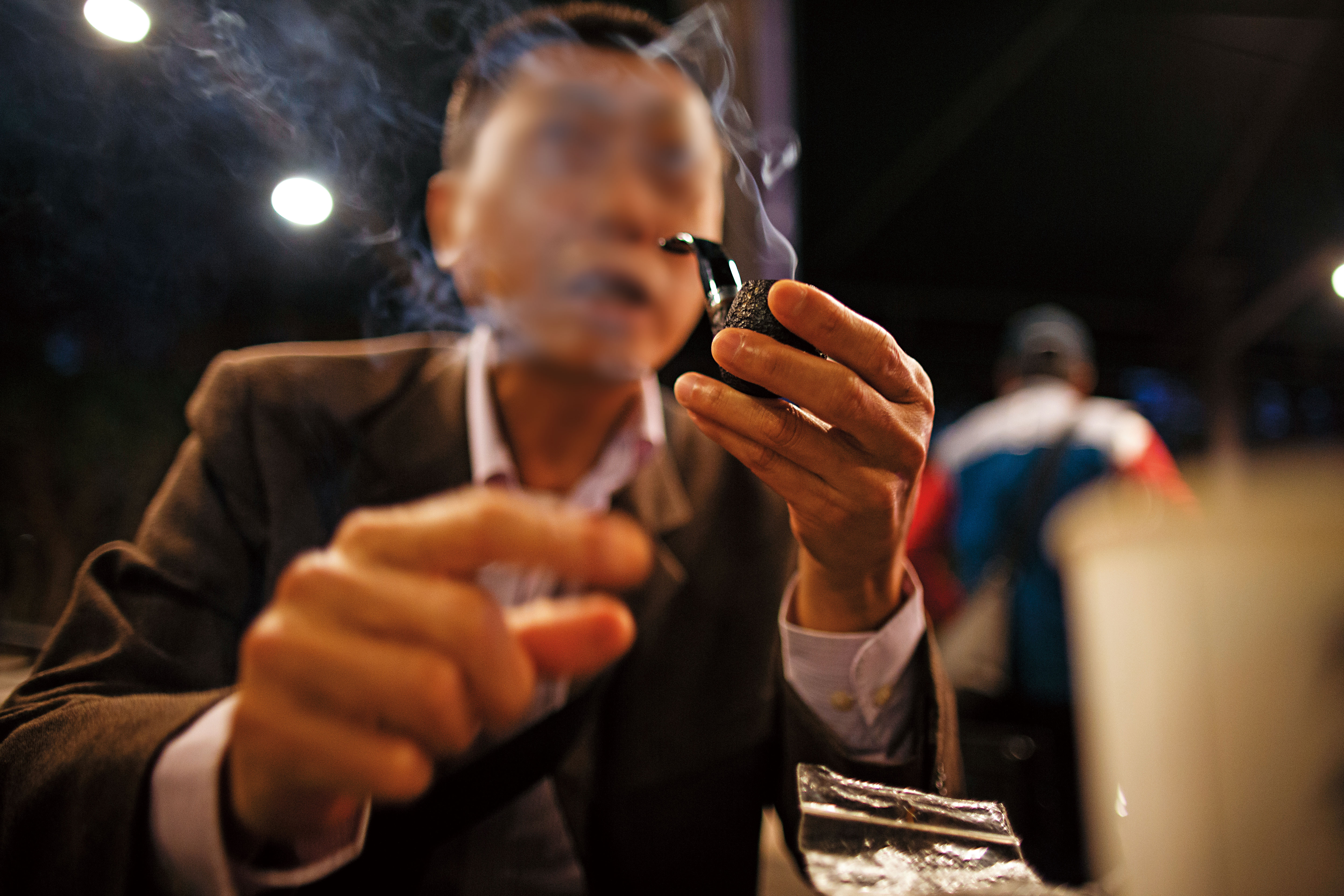 戒了酒、毒，郭先生笑說還戒不了菸。