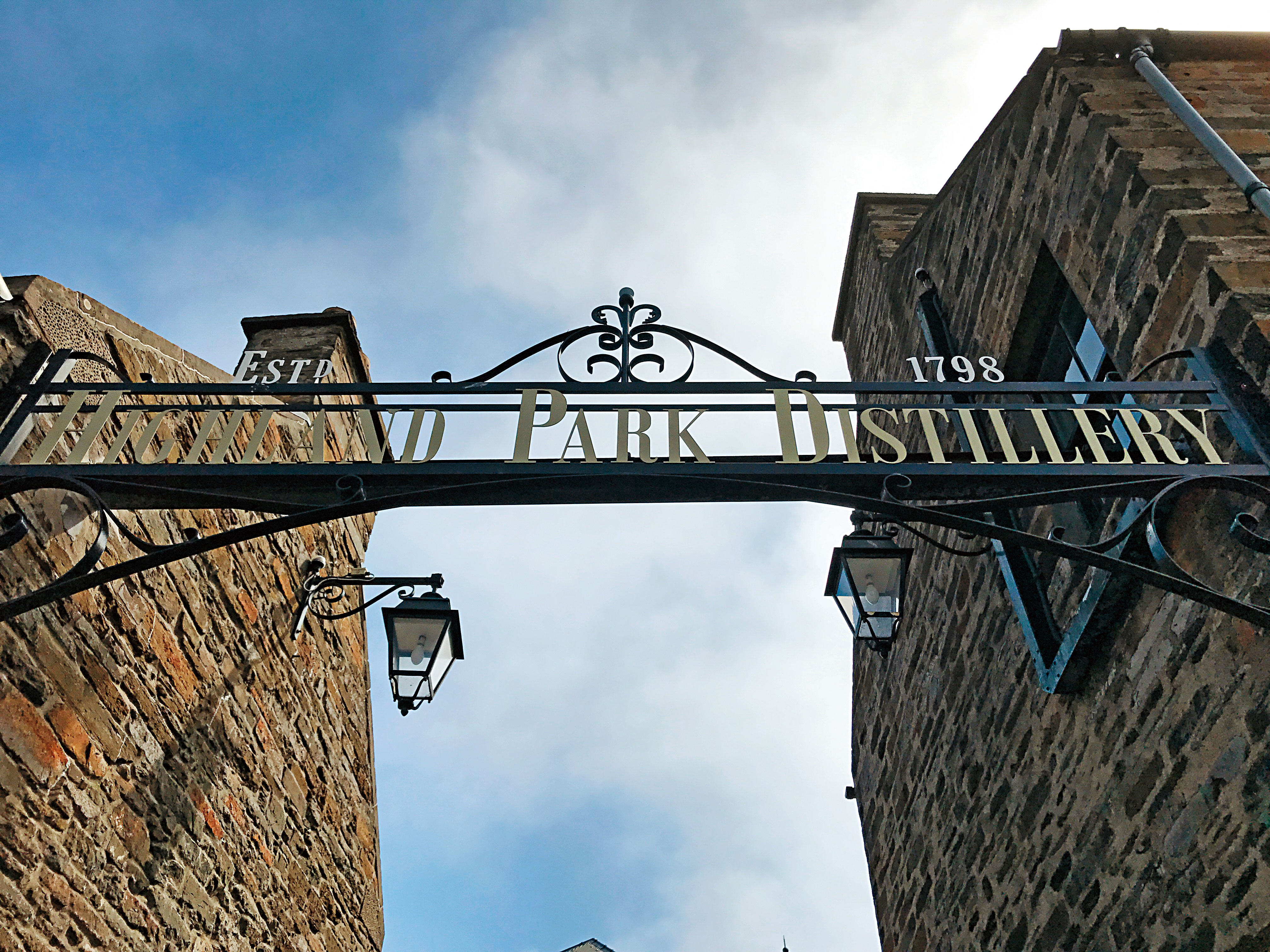 高原騎士酒廠位於北緯59度的奧克尼島，是全英國最北的酒廠，也算是海角天涯酒廠。