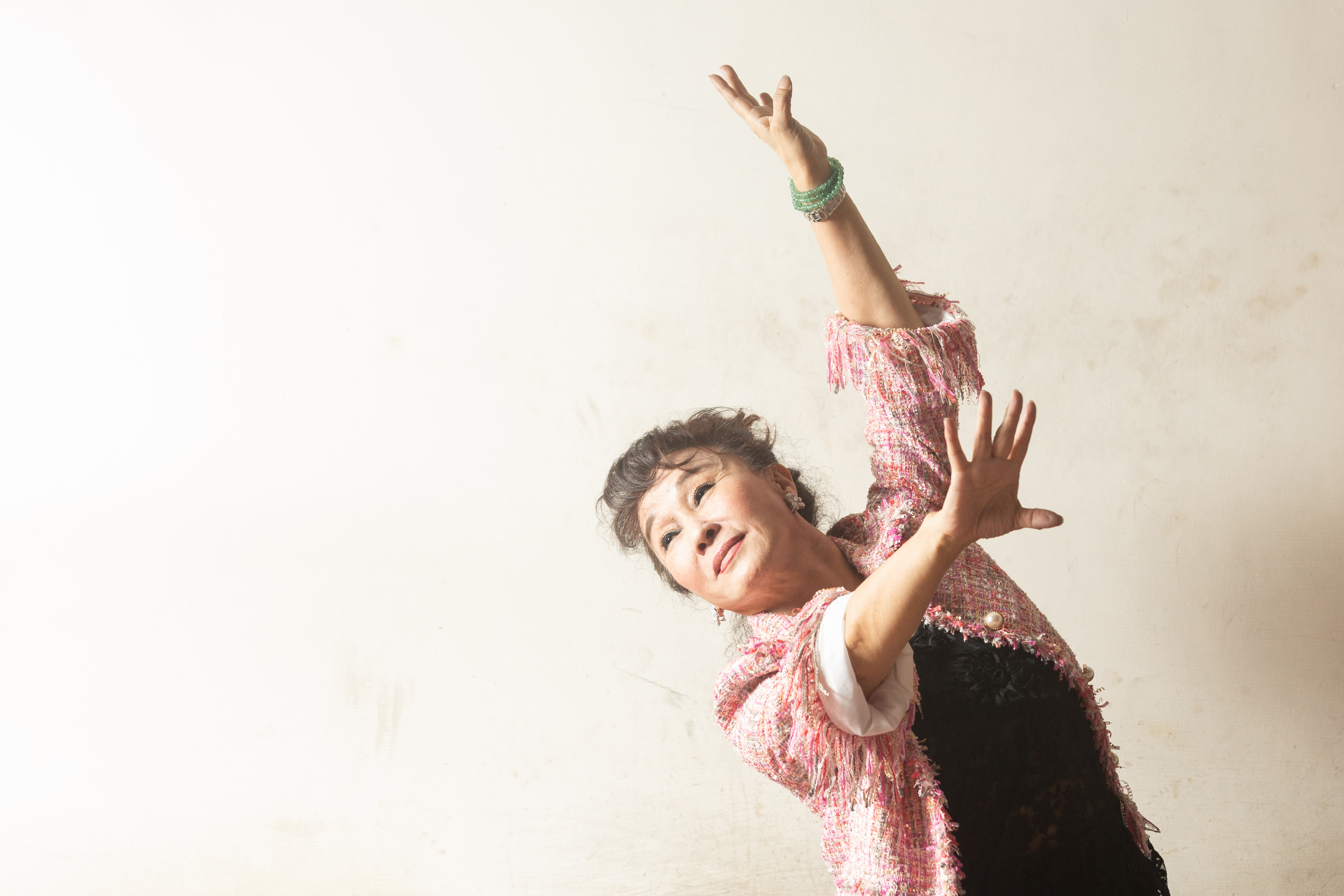 曹金鈴集一甲子功力自創10分鐘身心平衡操，她回到跳舞的初心，人生返璞收圓，愛自己更要健康，才可能心情愉快，一個人活到老，也要活得美，活得好。