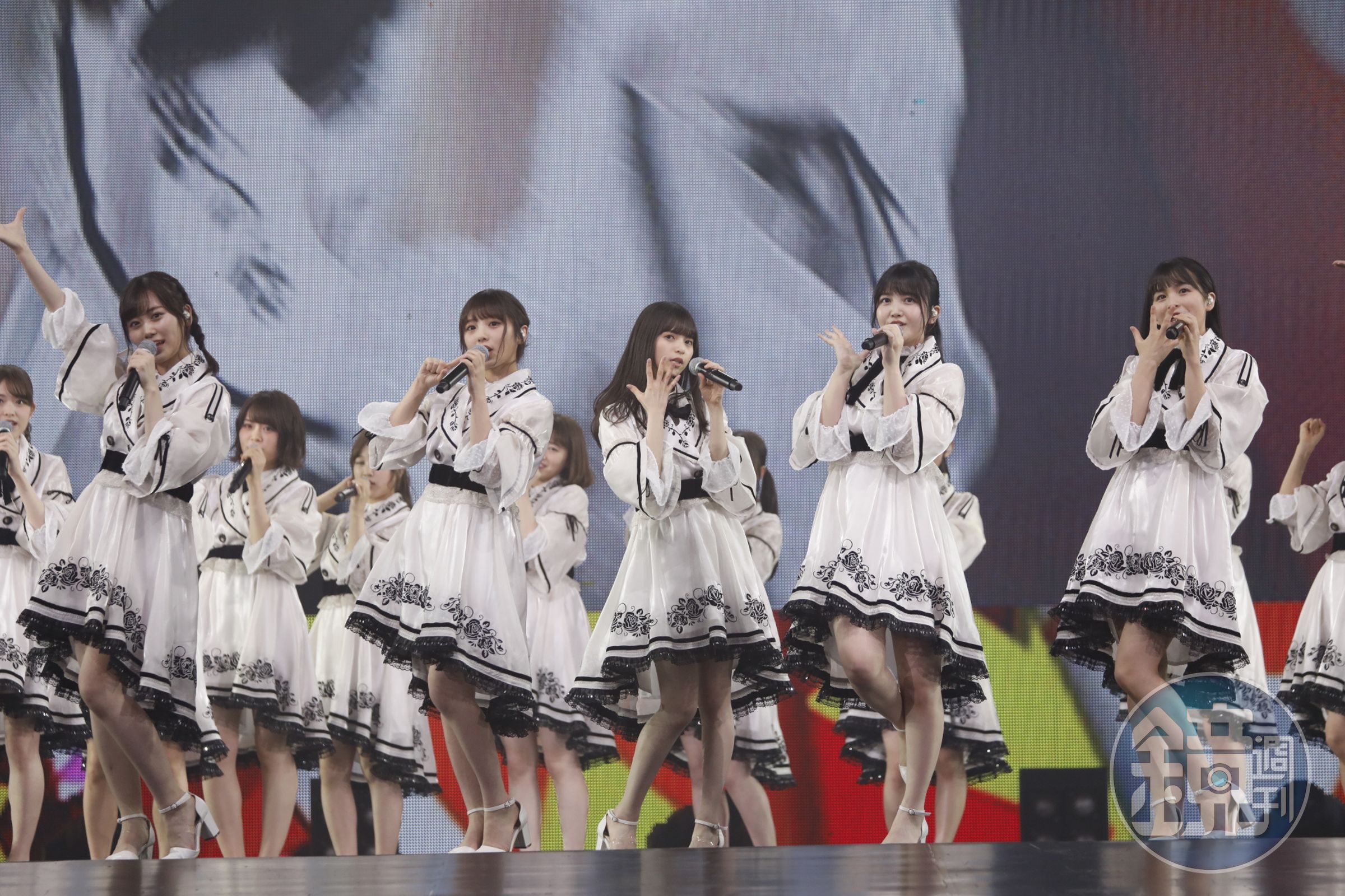 乃木坂46演唱多首歌曲，伴以她們青春活潑舞蹈，美不勝收。（好玩國際文化提供）