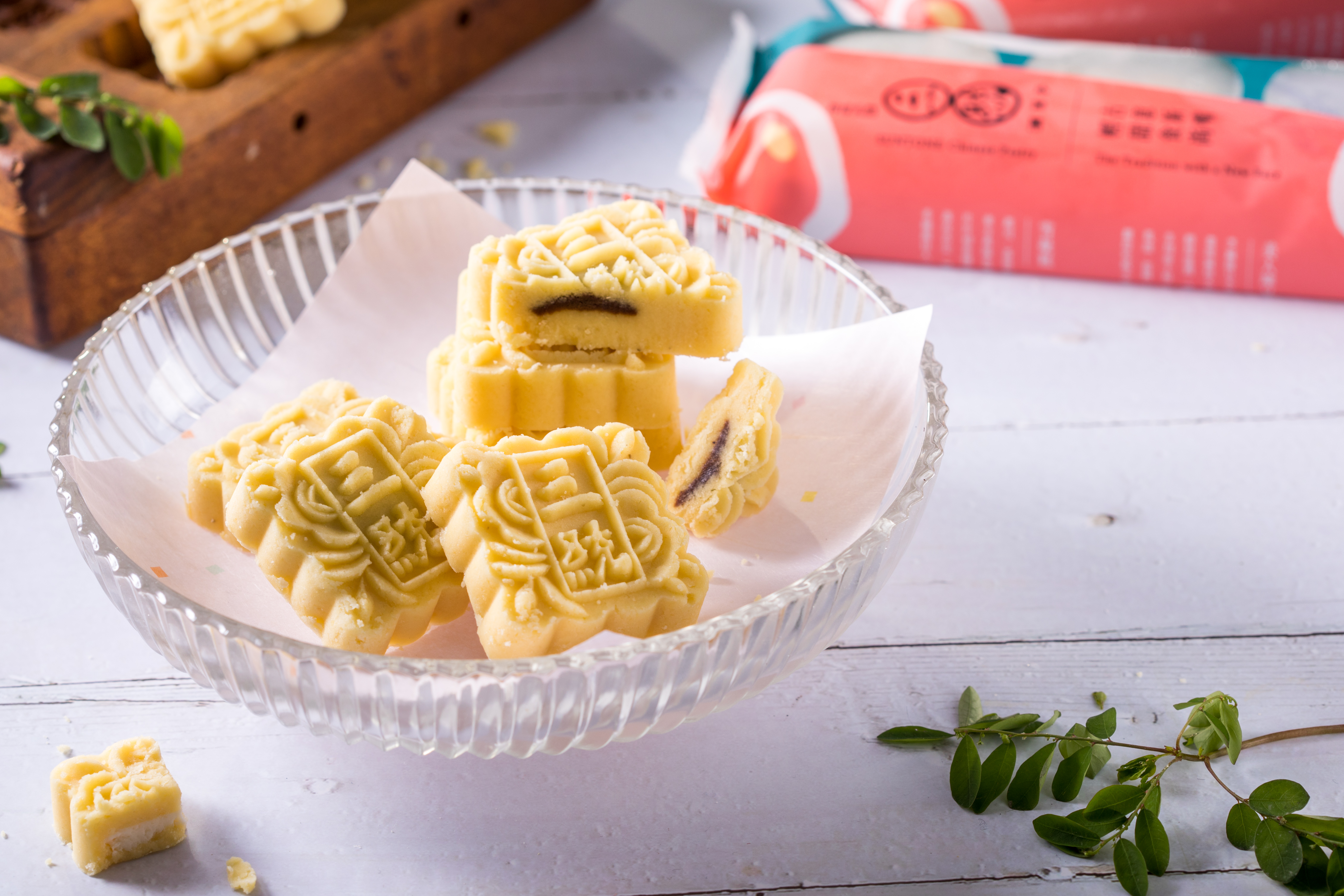 「美人綠豆冰糕」香滑綿細，豆味清甜。（198元／9入）