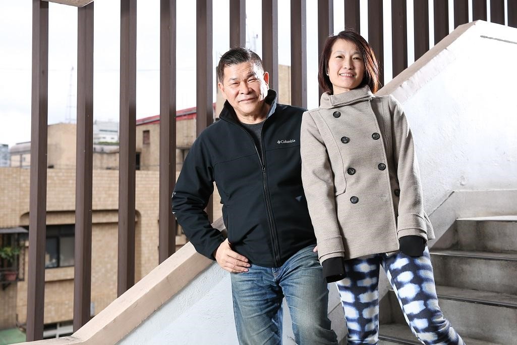 澎恰恰（左）以監製身分與導演陳怡妤（右）合作推出賀歲片《大三元》。（李鍾泉攝影）