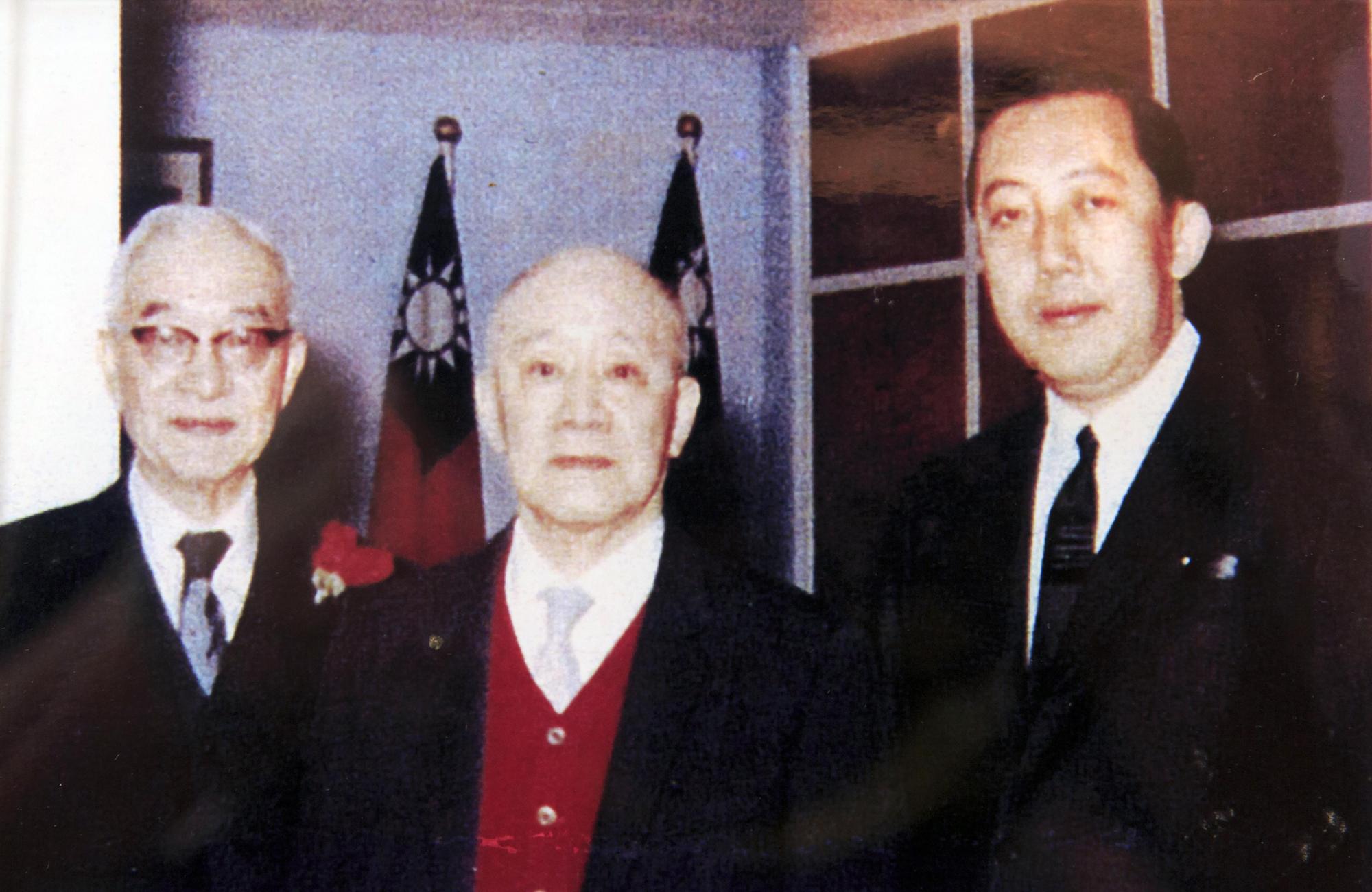 上海商銀創立迄今已104年，1915年由陳光甫（中）在上海創辦，就連國父孫中山都是股東之一。（上海商銀提供）