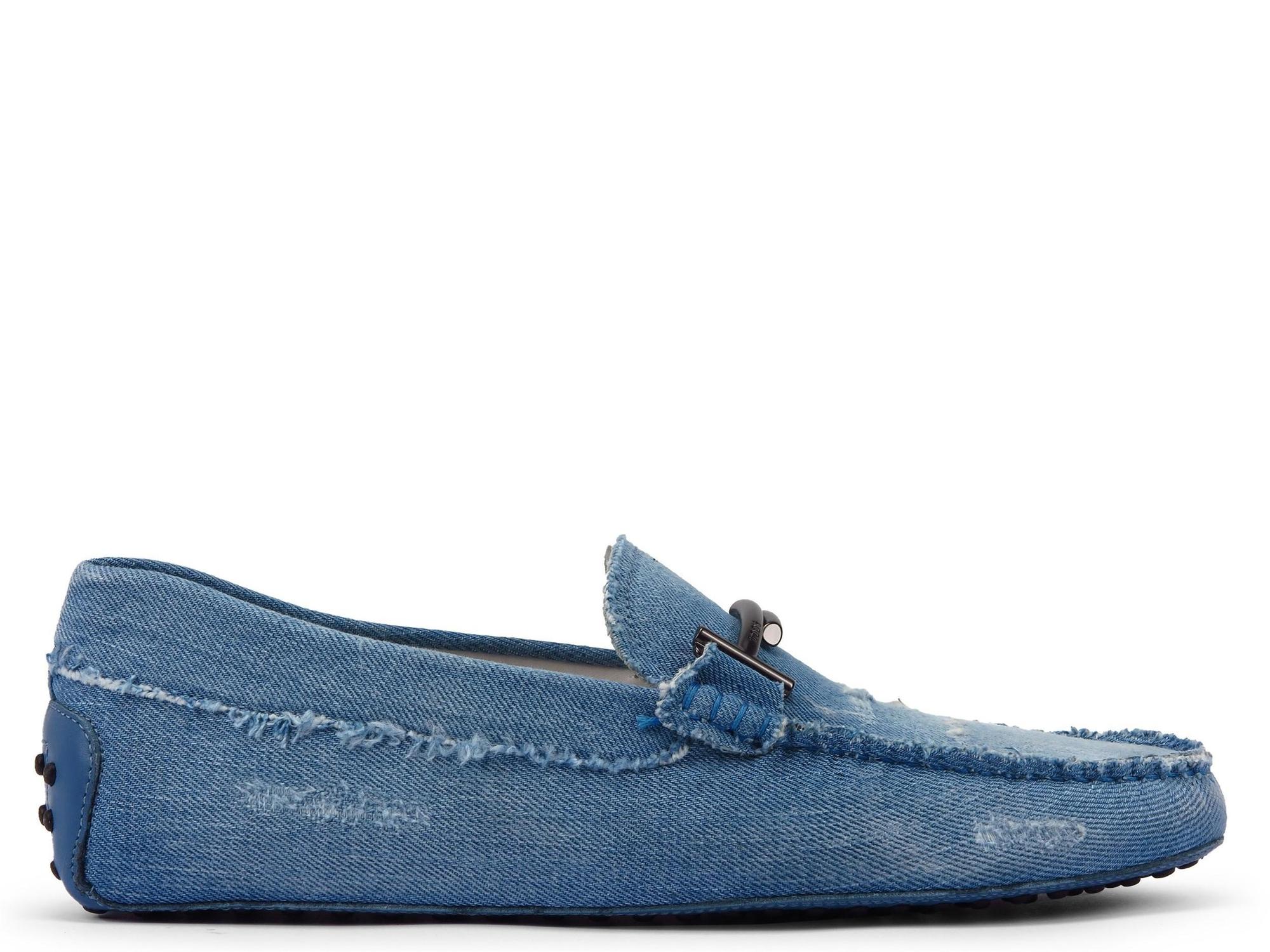 TOD'S Double T仿舊丹寧刷色男士豆豆鞋。NT$23,100 (TOD’S提供)